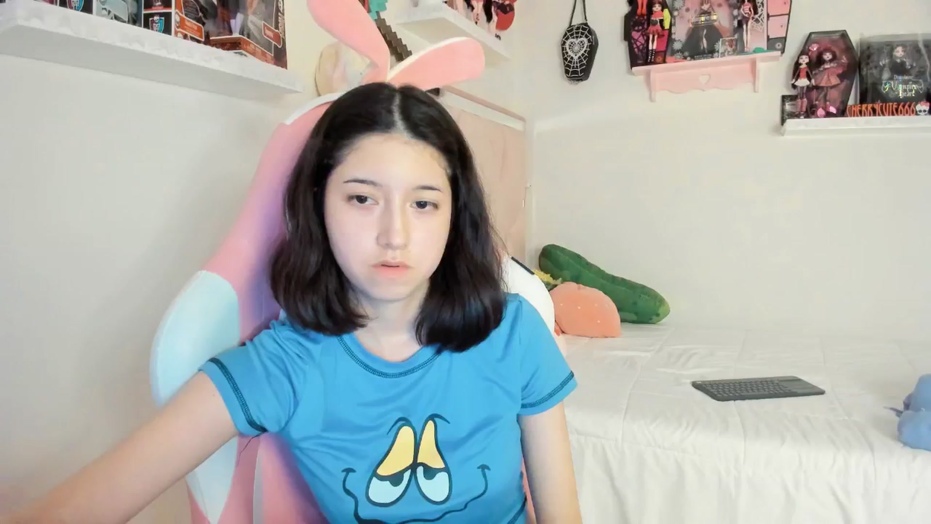 Gallery image thumbnail from Cherrycute666's myfreecams stream on, 04/01/2025, 04:06 image 12 of 20
