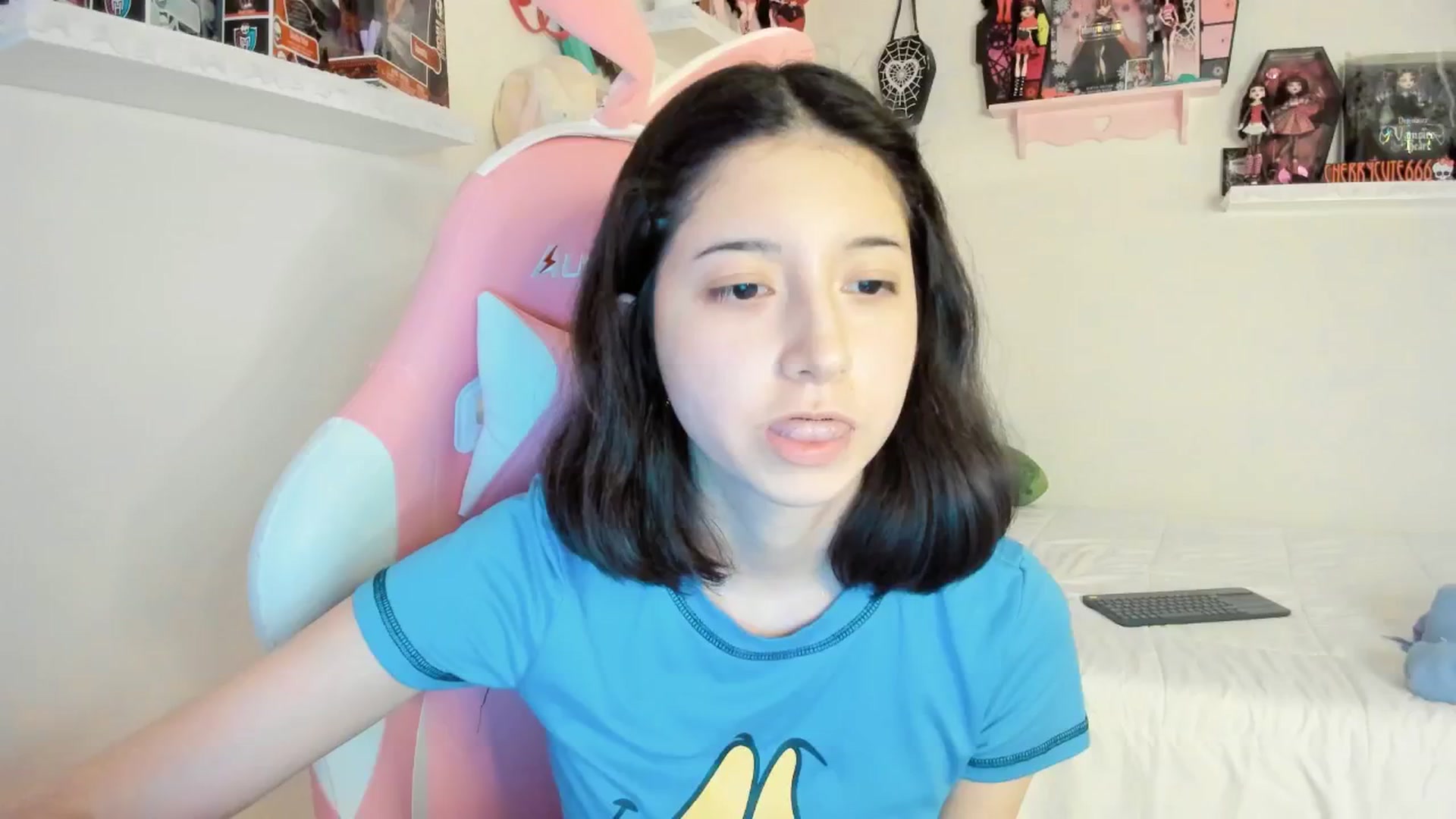 Gallery image thumbnail from Cherrycute666's myfreecams stream on, 04/01/2025, 04:06 image 10 of 20