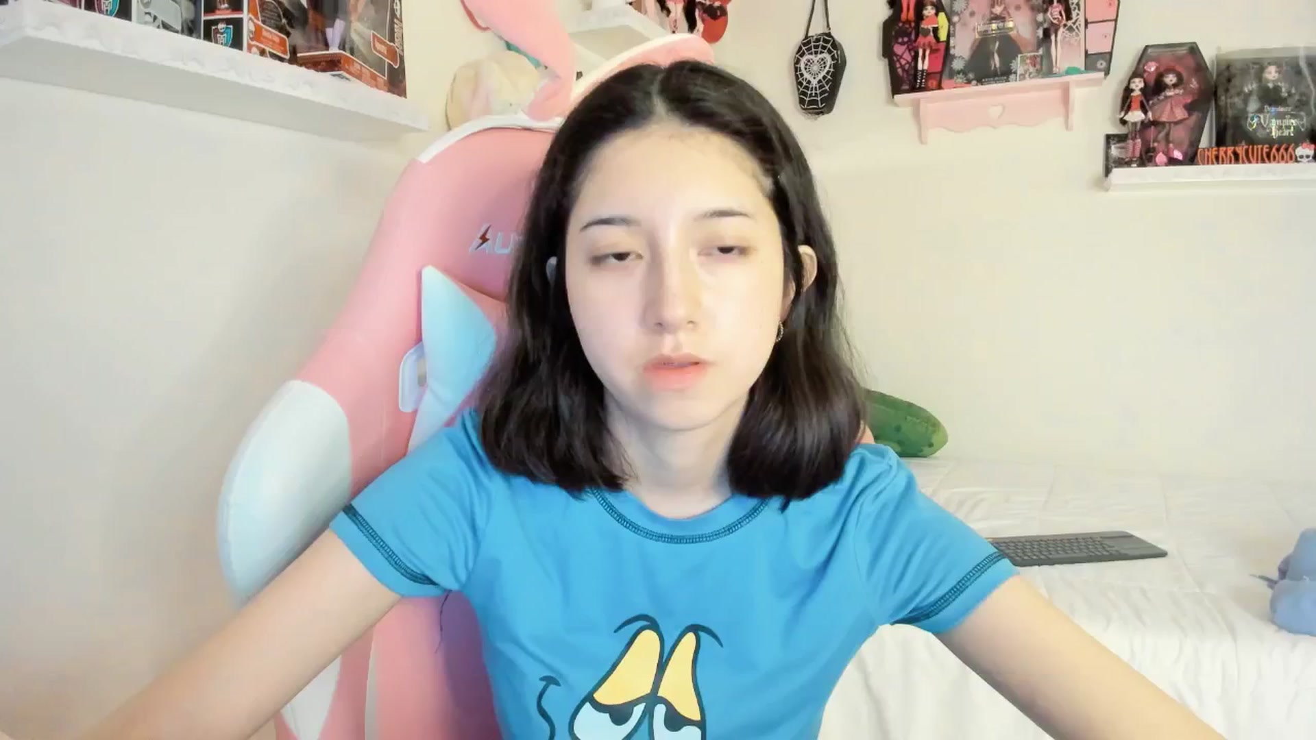 Gallery image thumbnail from Cherrycute666's myfreecams stream on, 04/01/2025, 04:06 image 3 of 20
