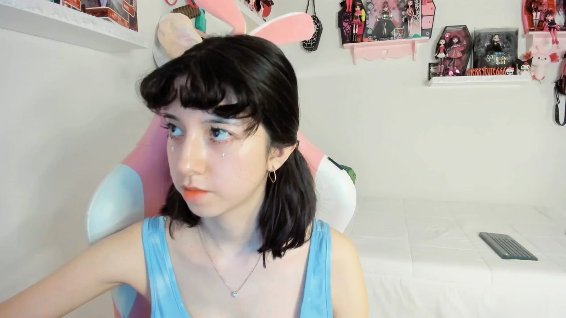Gallery image thumbnail from Cherrycute666's myfreecams stream on, 04/04/2025, 06:42 image 4 of 20