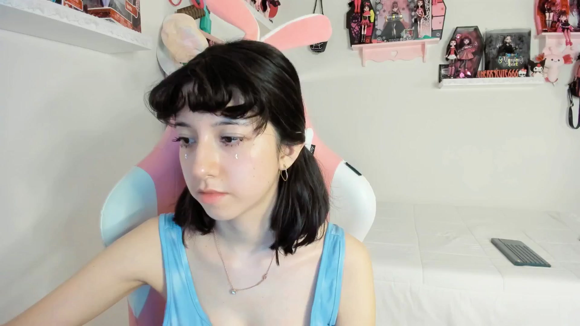 Gallery image thumbnail from Cherrycute666's myfreecams stream on, 04/04/2025, 06:42 image 1 of 20