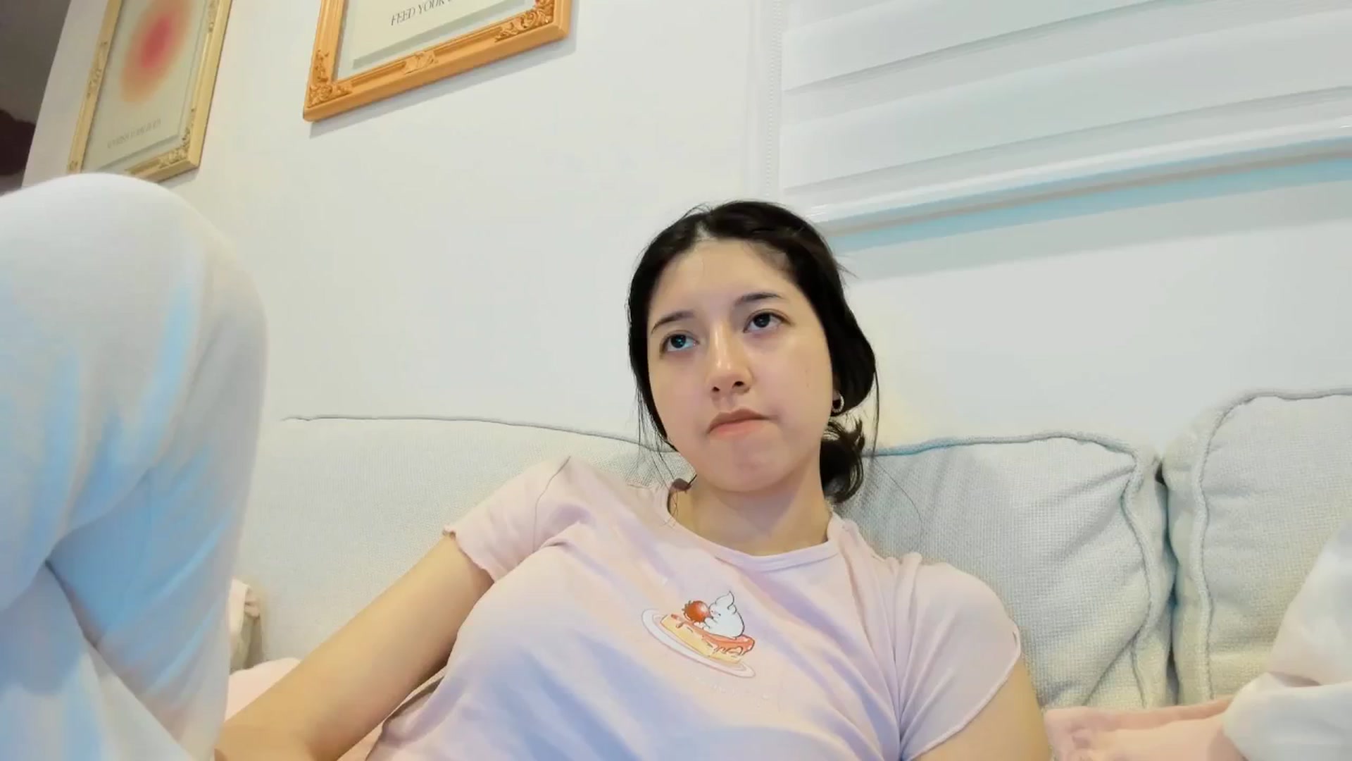 Gallery image thumbnail from Cherrycute666's myfreecams stream on, 04/05/2025, 04:59 image 10 of 20