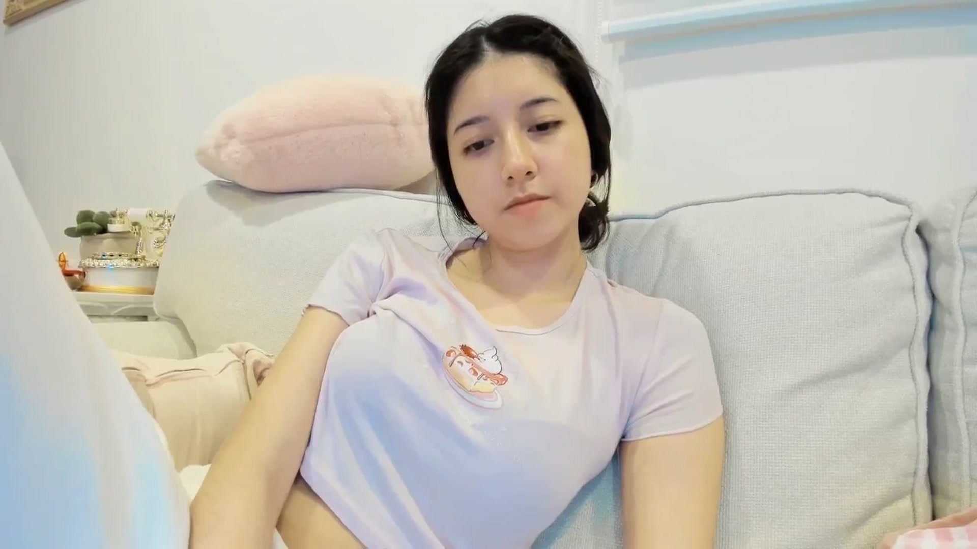 Gallery image thumbnail from Cherrycute666's myfreecams stream on, 04/05/2025, 07:38 image 9 of 20