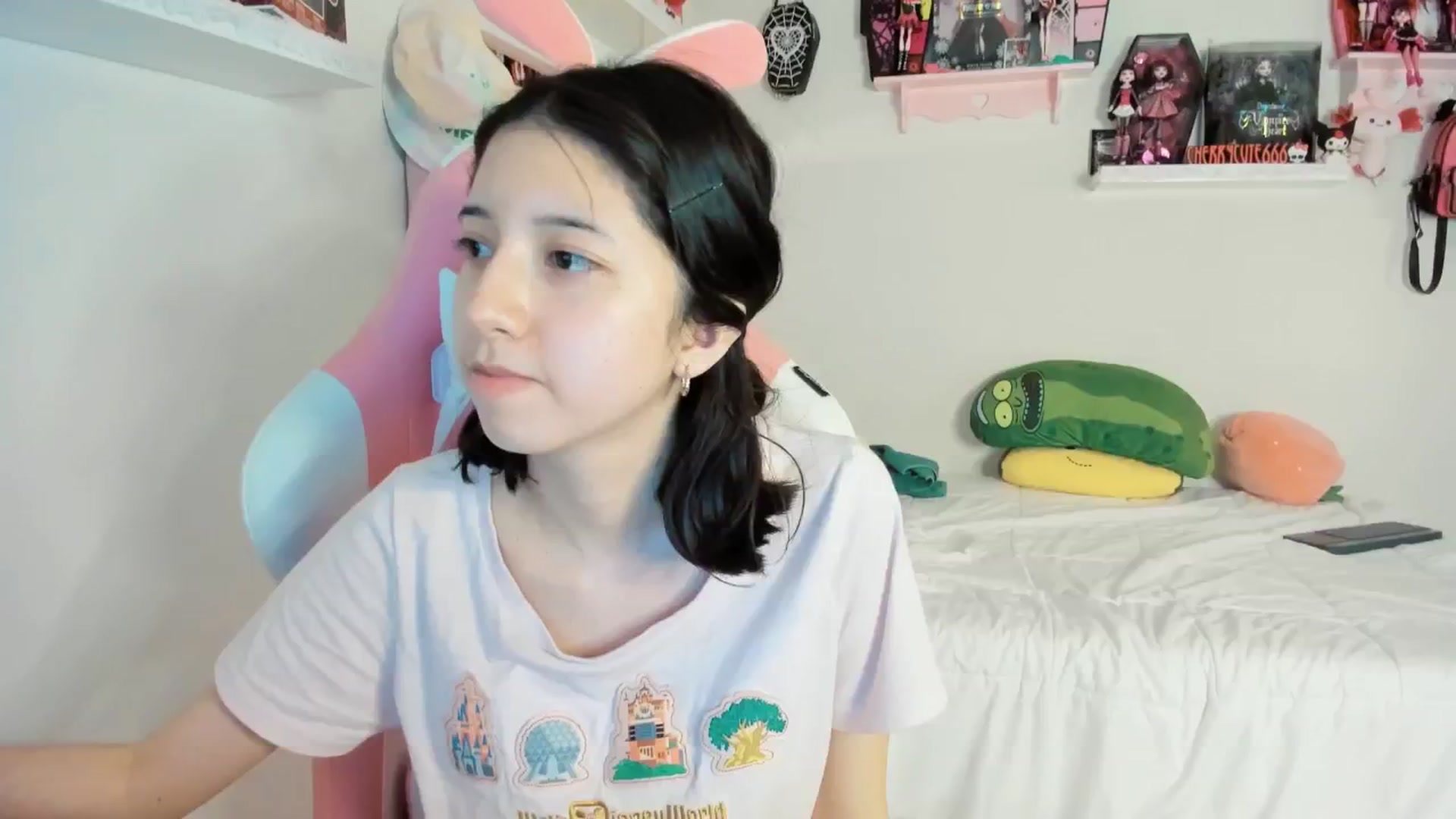 Gallery image thumbnail from Cherrycute666's myfreecams stream on, 04/06/2025, 04:16 image 10 of 20