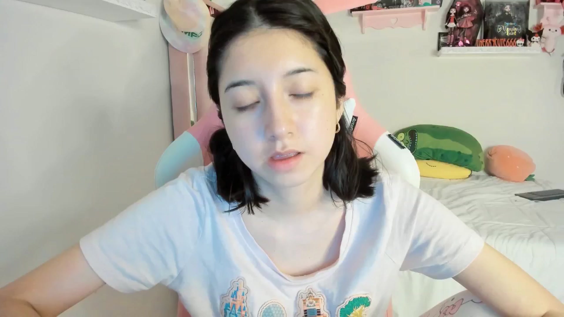 Gallery image thumbnail from Cherrycute666's myfreecams stream on, 04/06/2025, 04:16 image 3 of 20