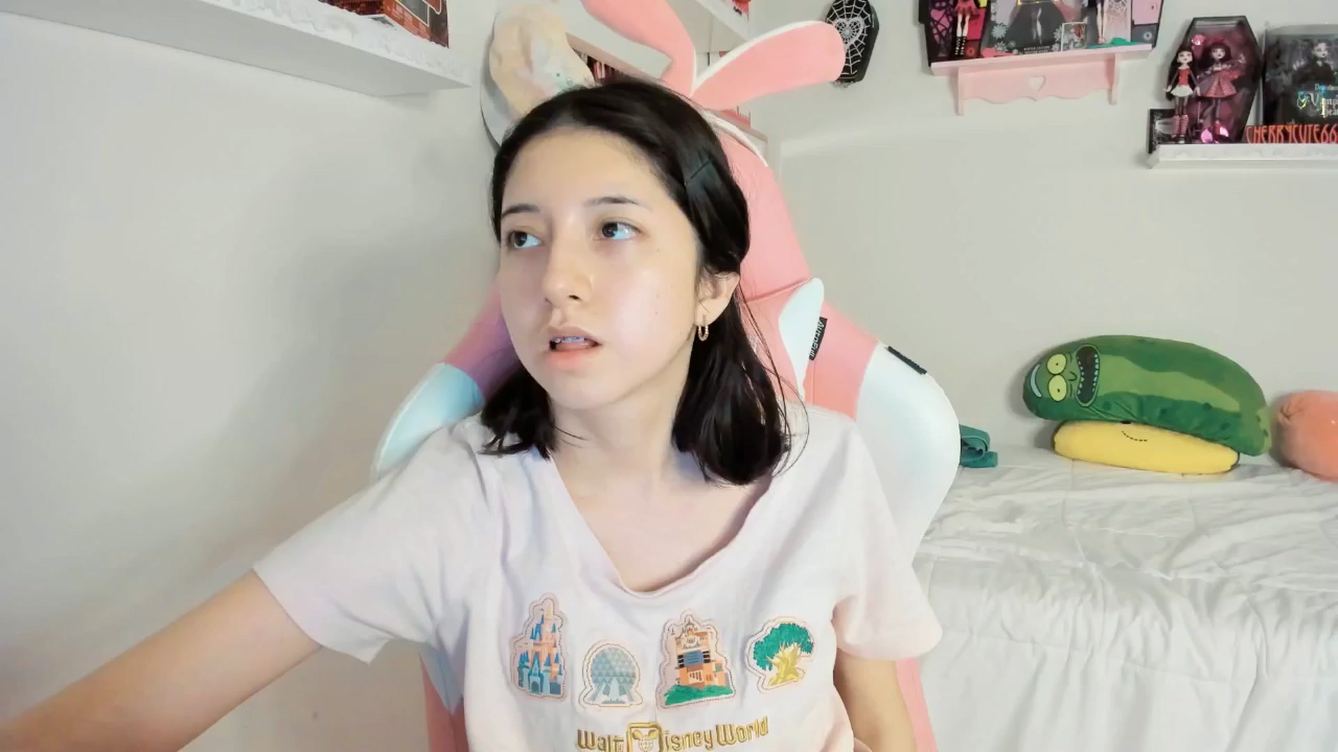 Gallery image thumbnail from Cherrycute666's myfreecams stream on, 04/06/2025, 05:36 image 1 of 20