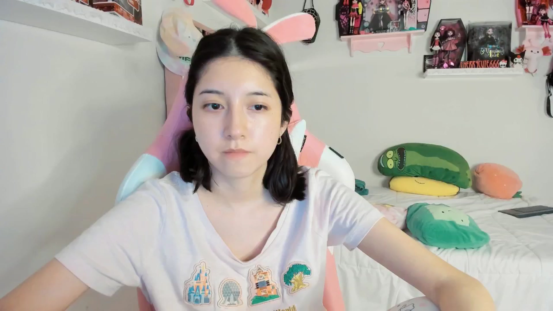 Gallery image thumbnail from Cherrycute666's myfreecams stream on, 04/06/2025, 06:28 image 8 of 20