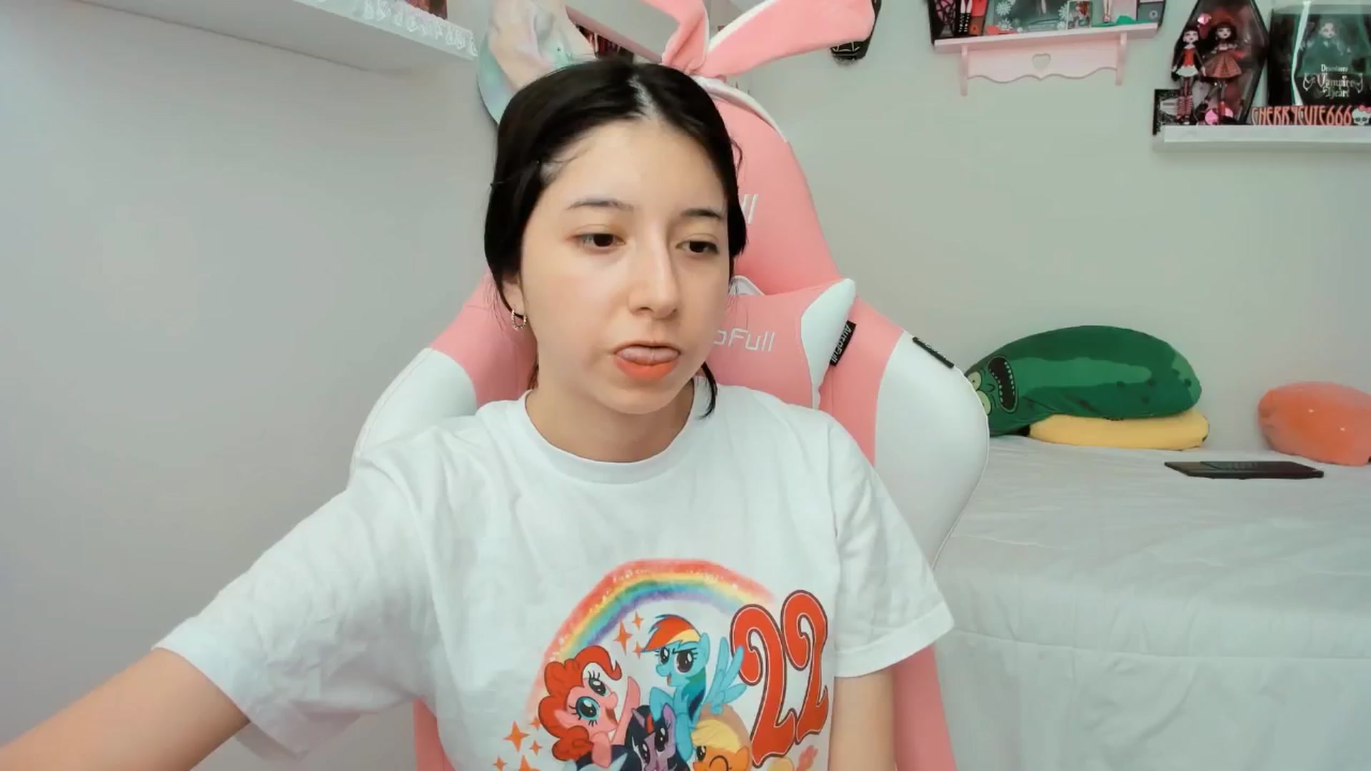 Gallery image thumbnail from Cherrycute666's myfreecams stream on, 04/06/2025, 21:52 image 14 of 20