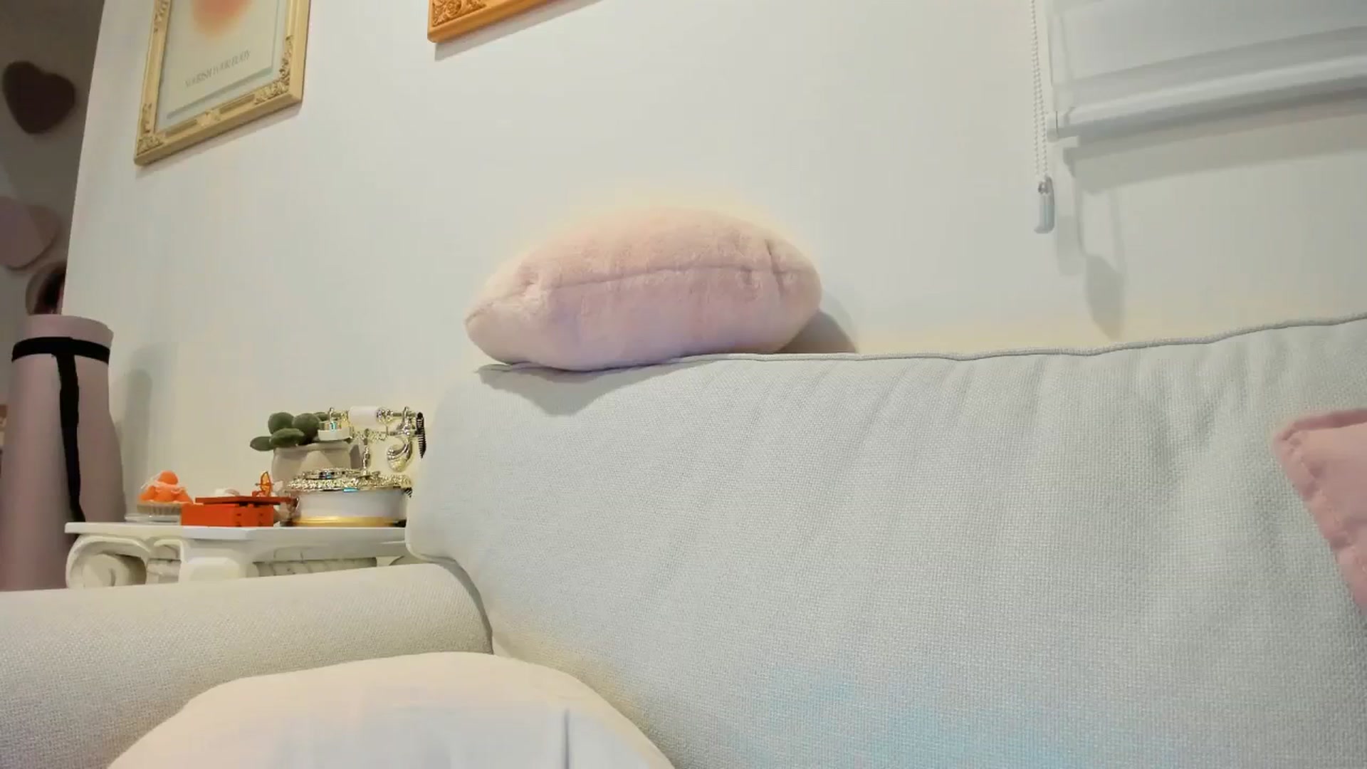 Gallery image thumbnail from Cherrycute666's myfreecams stream on, 04/07/2025, 05:38 image 13 of 20