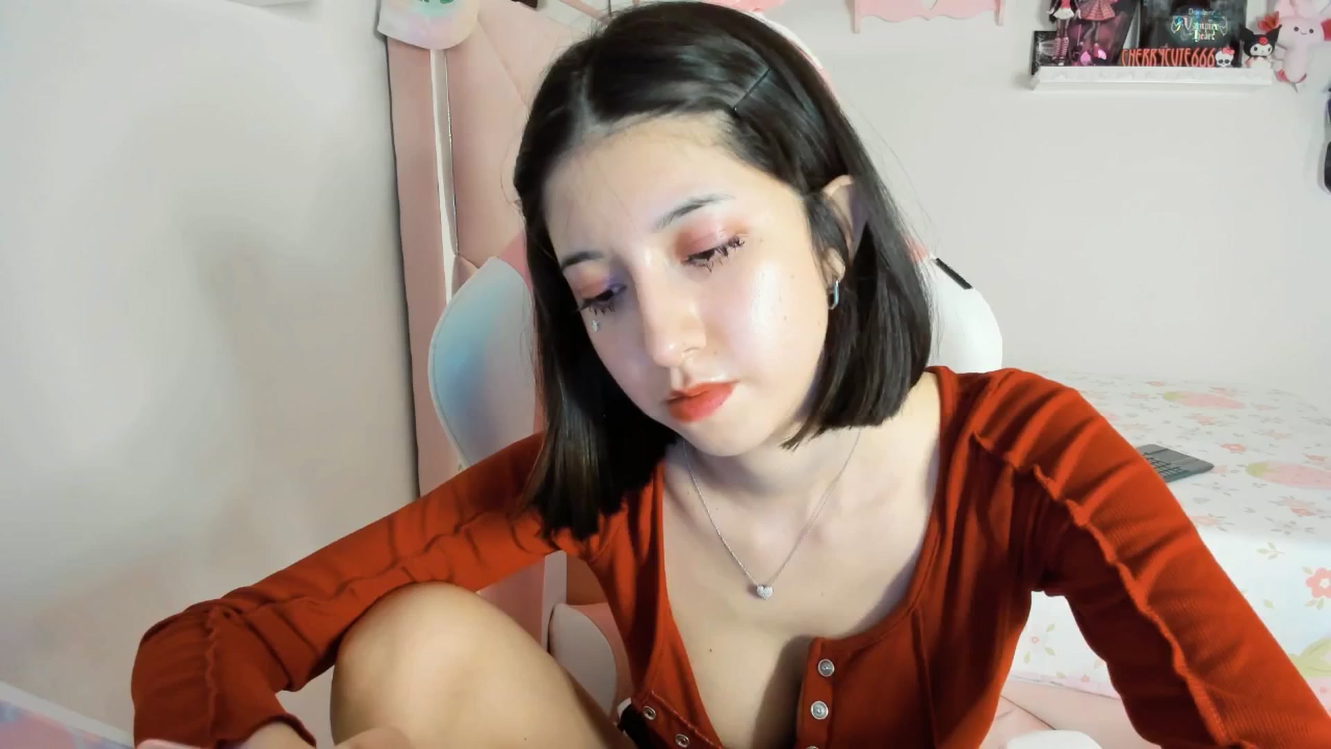 Gallery image thumbnail from Cherrycute666's myfreecams stream on, 04/08/2025, 05:36 image 9 of 20