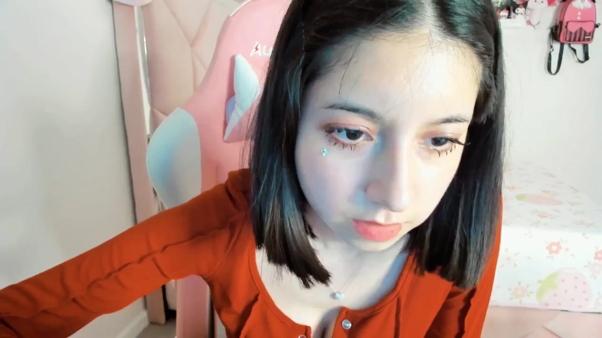Gallery image thumbnail from Cherrycute666's myfreecams stream on, 04/08/2025, 05:36 image 13 of 20