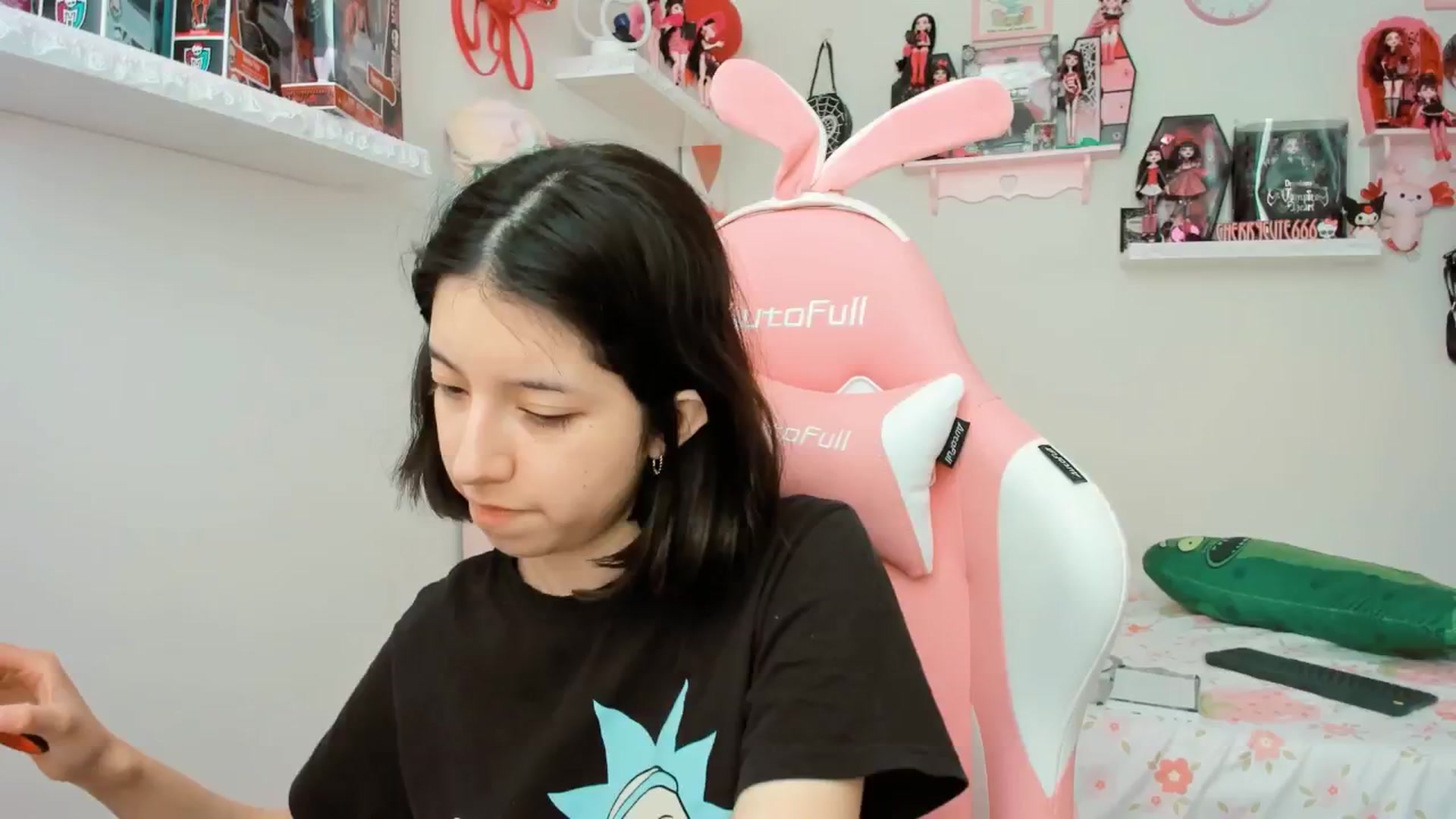 Gallery image thumbnail from Cherrycute666's myfreecams stream on, 04/09/2025, 19:19 image 16 of 20