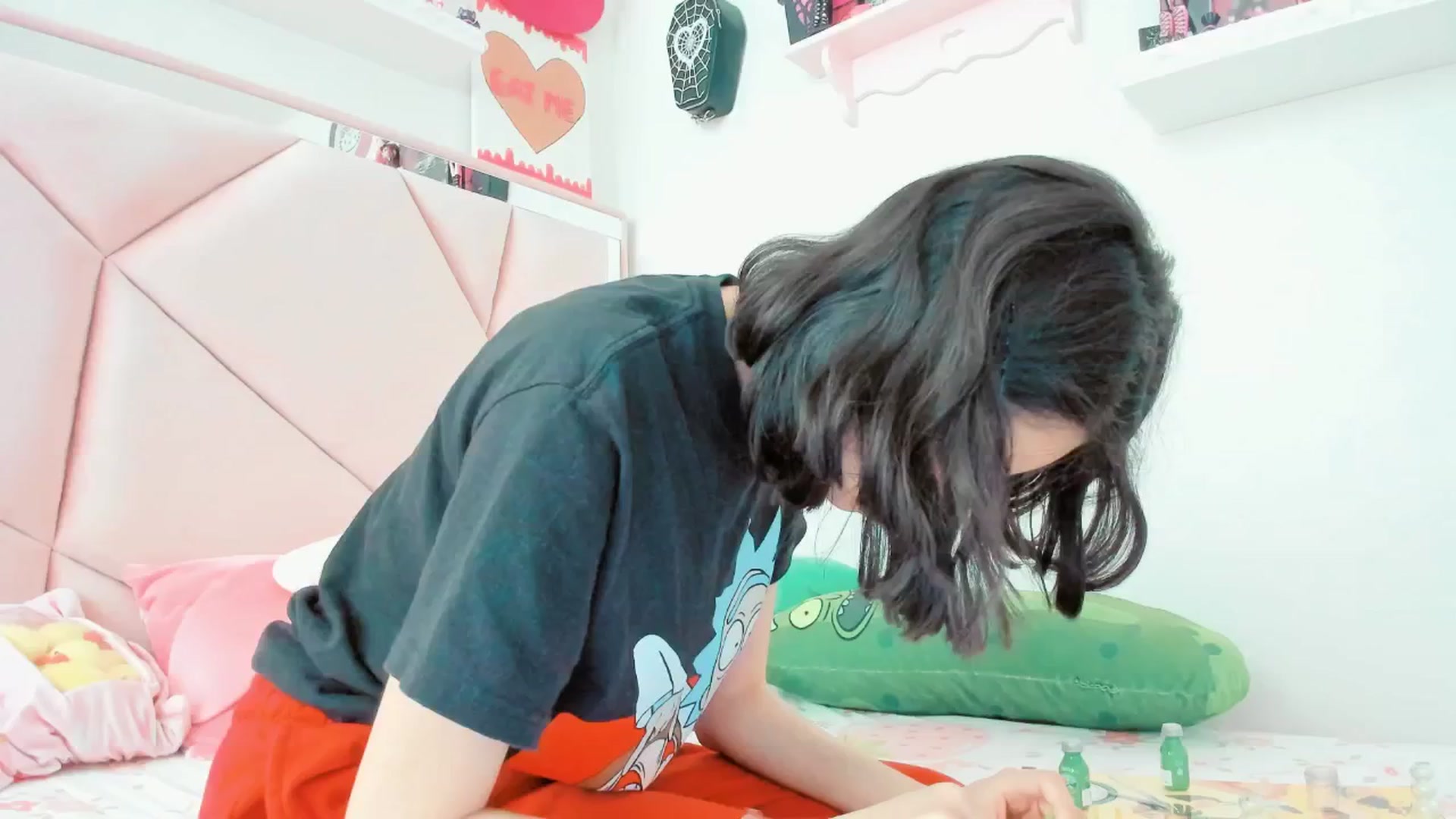 Gallery image thumbnail from Cherrycute666's myfreecams stream on, 04/10/2025, 24:07 image 14 of 20