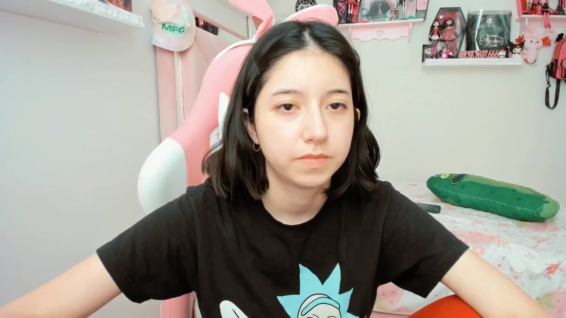 Gallery image thumbnail from Cherrycute666's myfreecams stream on, 04/10/2025, 24:07 image 1 of 20