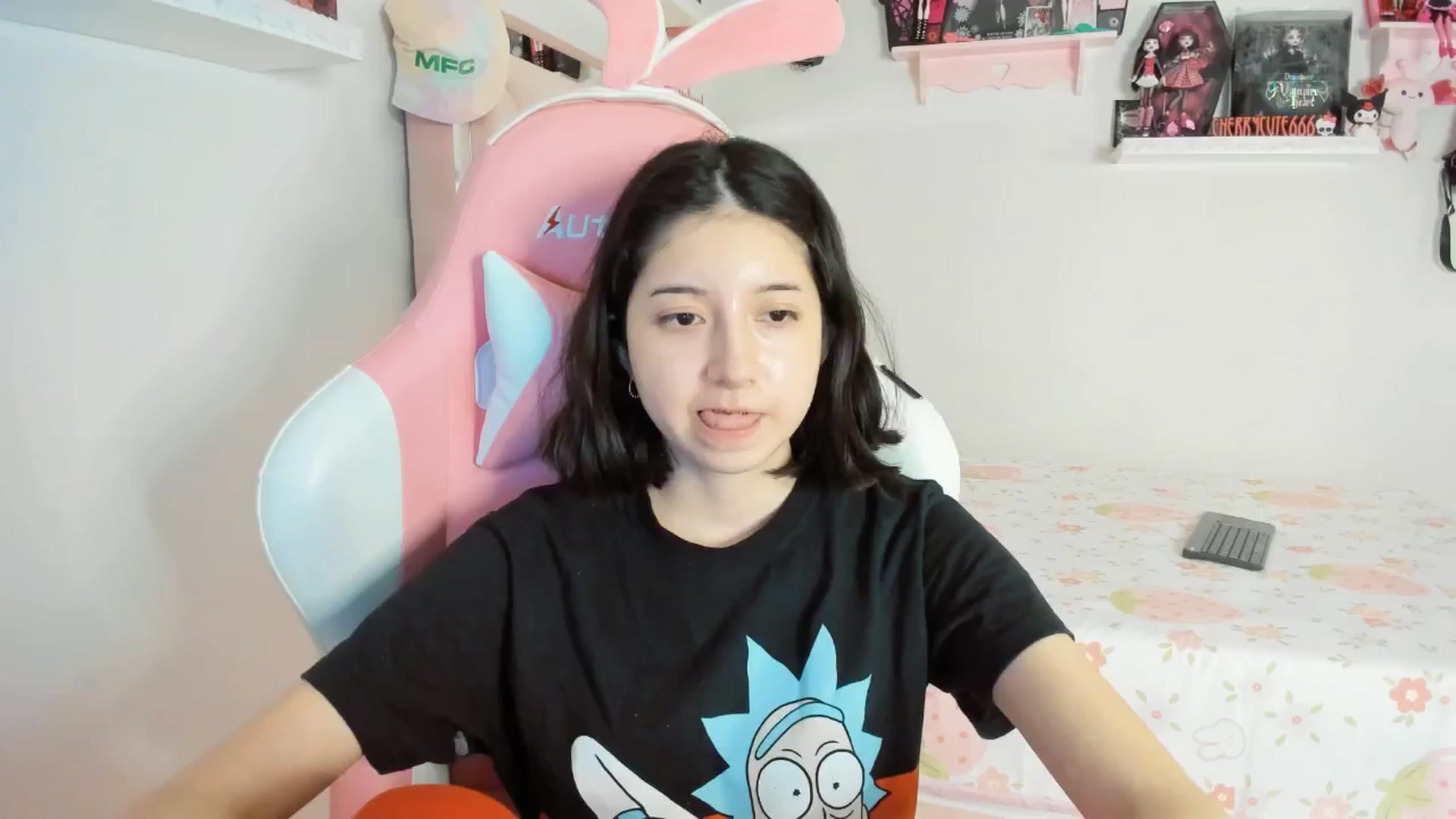 Gallery image thumbnail from Cherrycute666's myfreecams stream on, 04/10/2025, 02:12 image 9 of 20