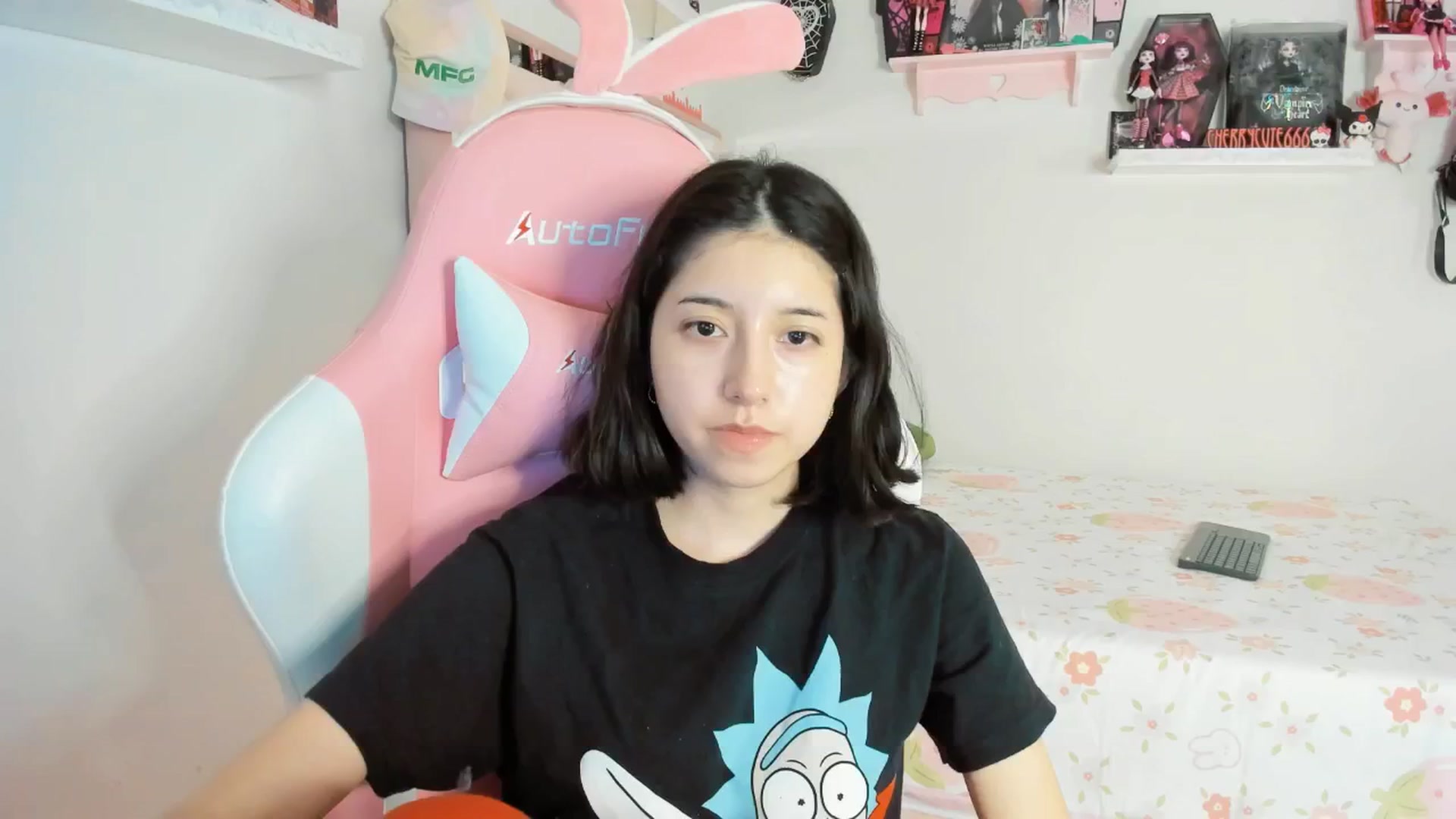 Gallery image thumbnail from Cherrycute666's myfreecams stream on, 04/10/2025, 02:12 image 11 of 20