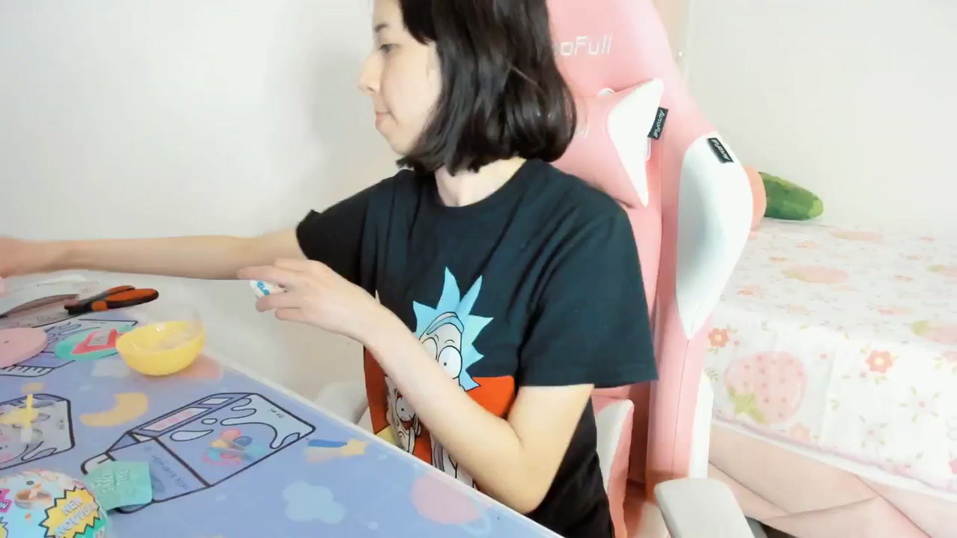 Gallery image thumbnail from Cherrycute666's myfreecams stream on, 04/10/2025, 05:46 image 7 of 20