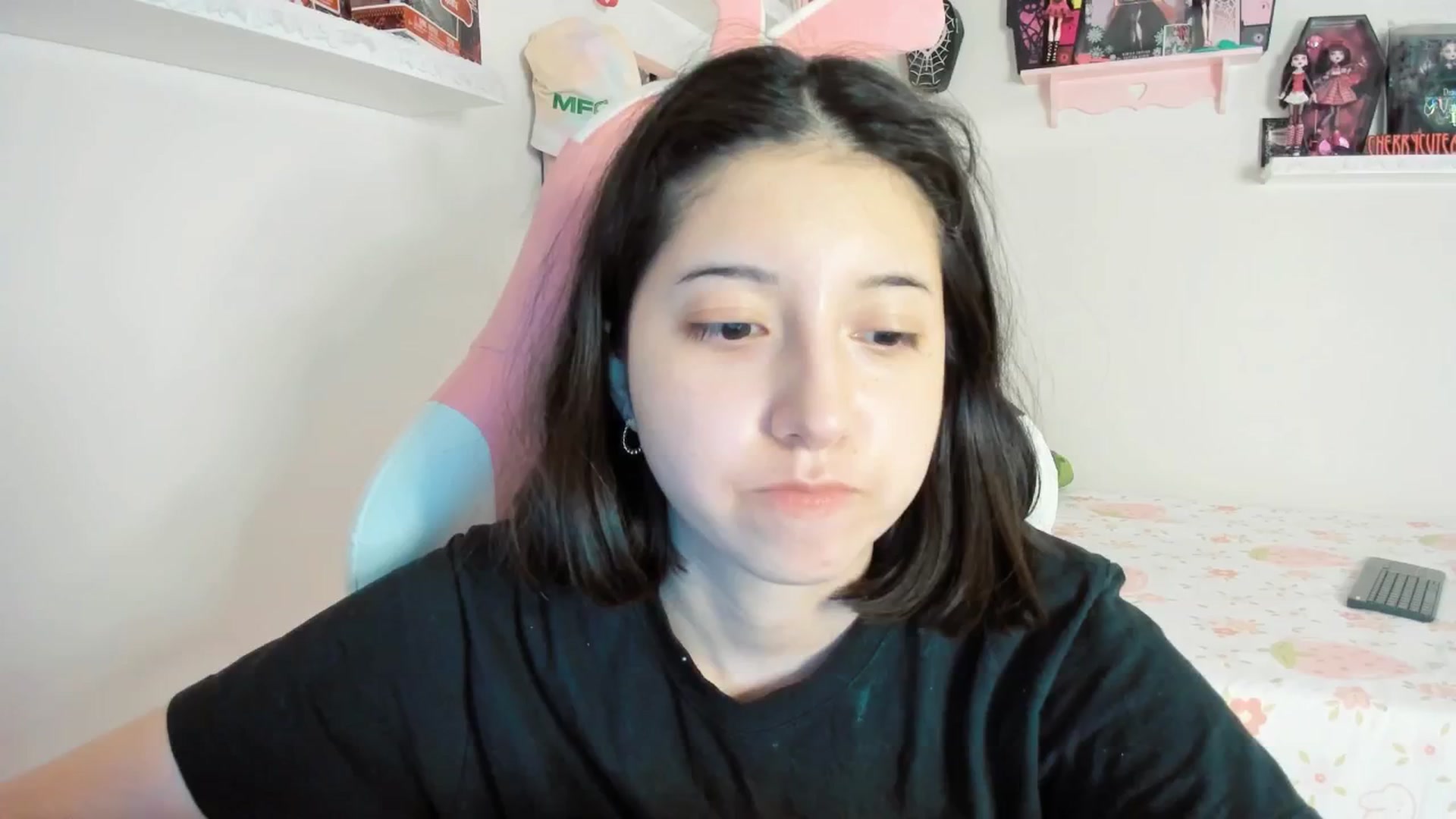 Gallery image thumbnail from Cherrycute666's myfreecams stream on, 04/10/2025, 05:56 image 2 of 20