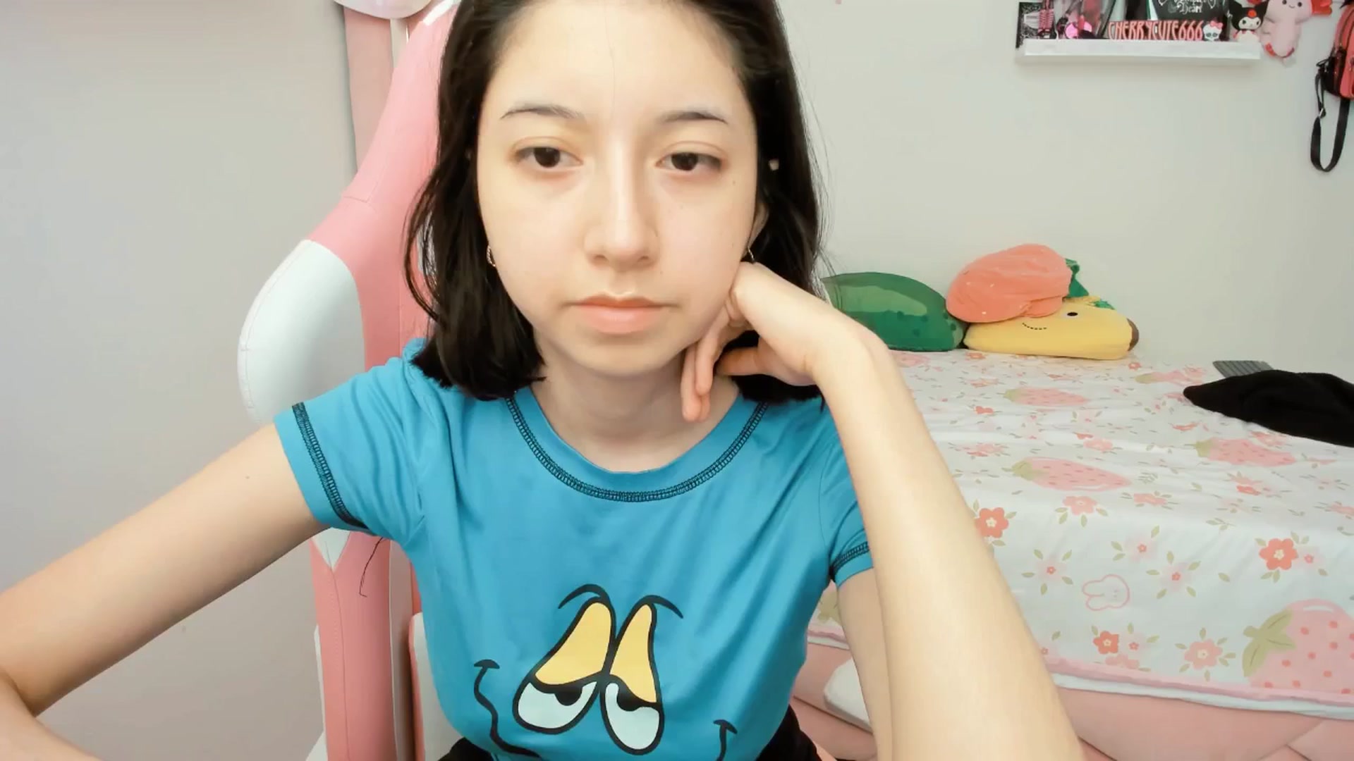 Gallery image thumbnail from Cherrycute666's myfreecams stream on, 04/11/2025, 21:00 image 18 of 20