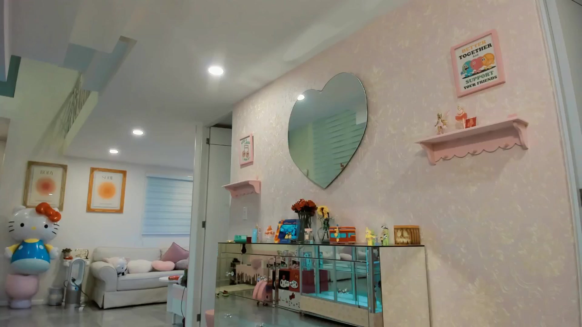 Gallery image thumbnail from Cherrycute666's myfreecams stream on, 04/12/2025, 06:02 image 8 of 20