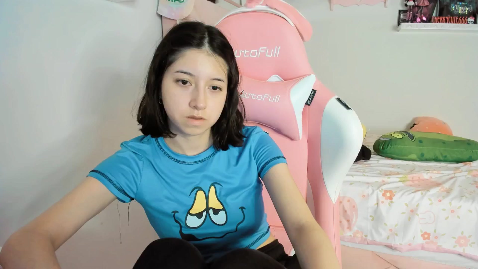 Gallery image thumbnail from Cherrycute666's myfreecams stream on, 04/12/2025, 08:32 image 6 of 20
