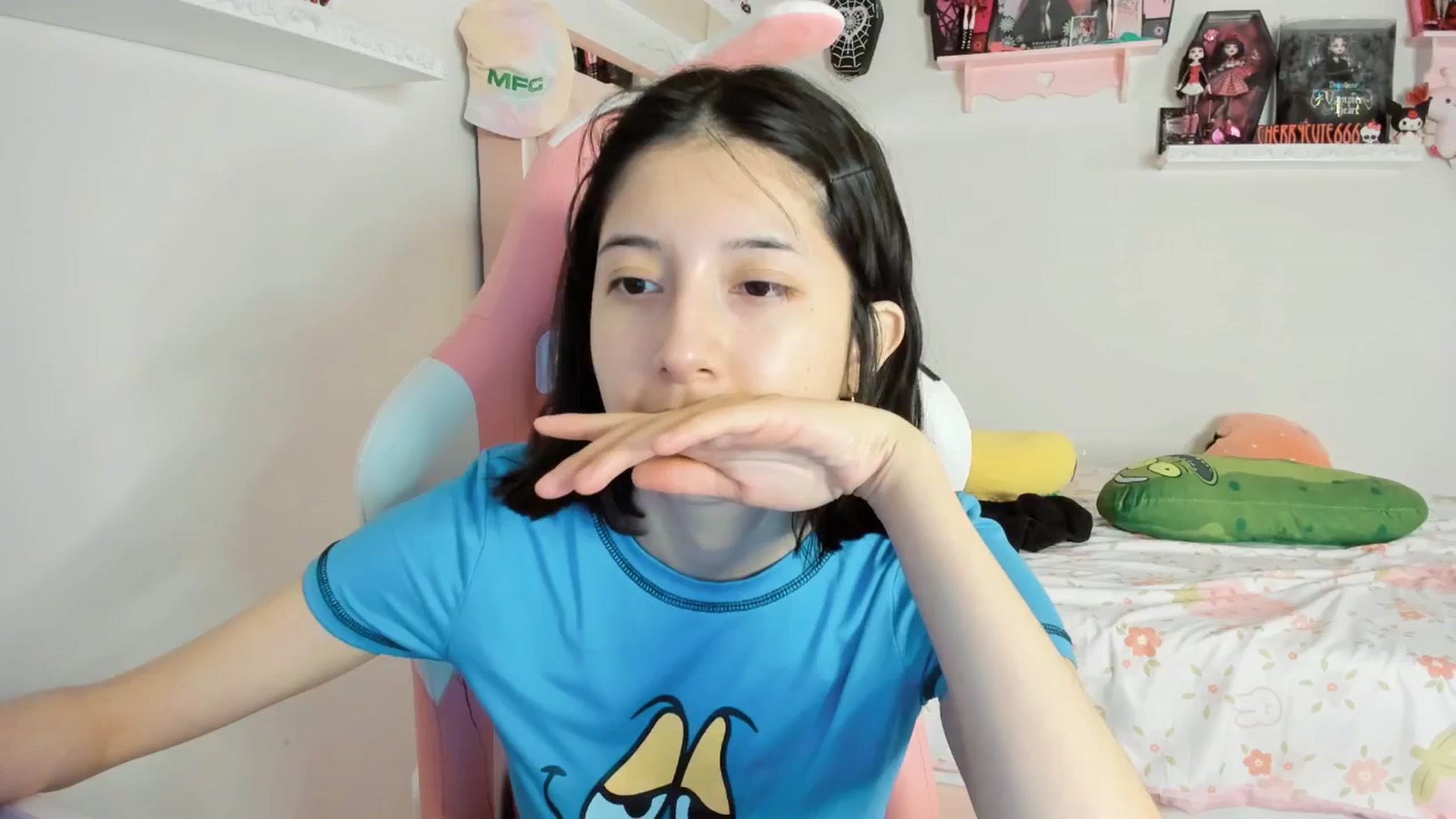 Gallery image thumbnail from Cherrycute666's myfreecams stream on, 04/12/2025, 08:32 image 16 of 20