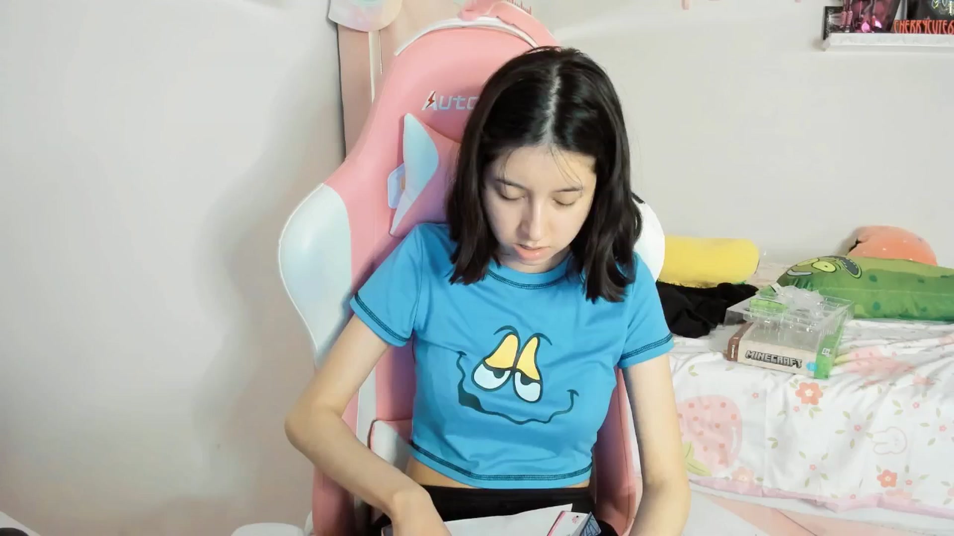 Gallery image thumbnail from Cherrycute666's myfreecams stream on, 04/12/2025, 09:50 image 2 of 20