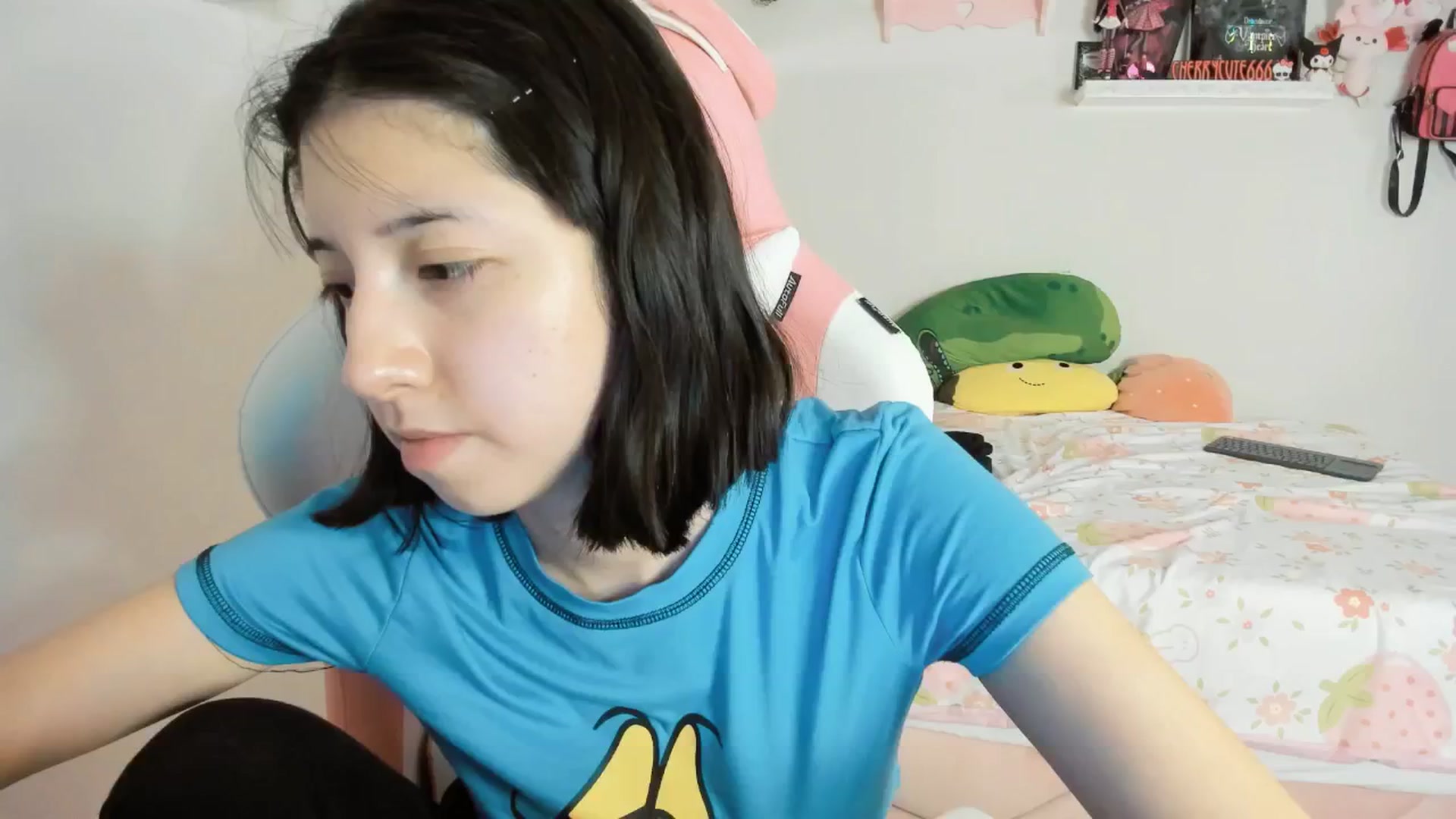 Gallery image thumbnail from Cherrycute666's myfreecams stream on, 04/12/2025, 10:03 image 19 of 20