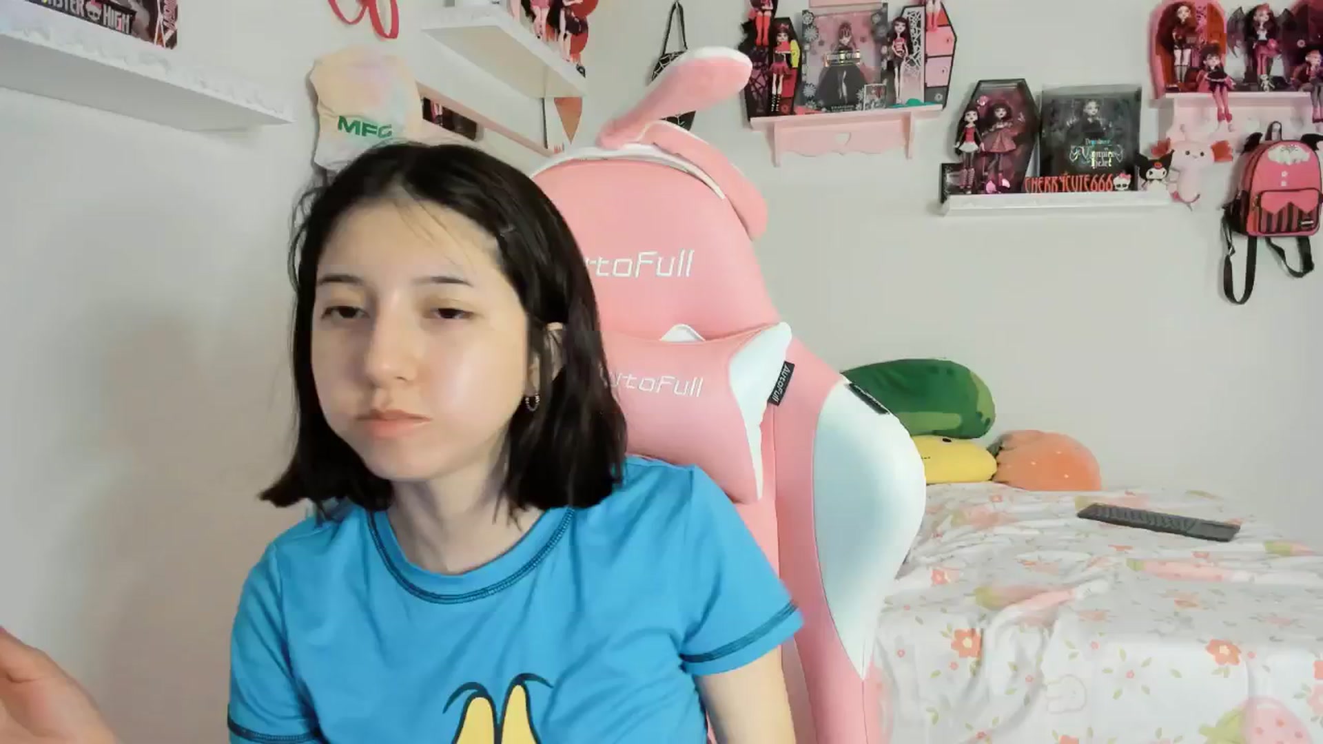 Gallery image thumbnail from Cherrycute666's myfreecams stream on, 04/12/2025, 10:03 image 1 of 20
