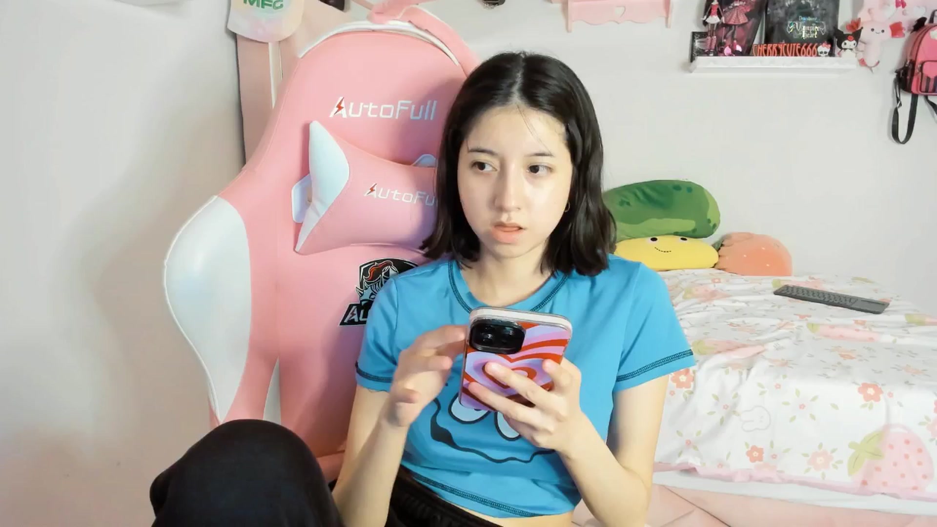 Gallery image thumbnail from Cherrycute666's myfreecams stream on, 04/12/2025, 10:03 image 18 of 20
