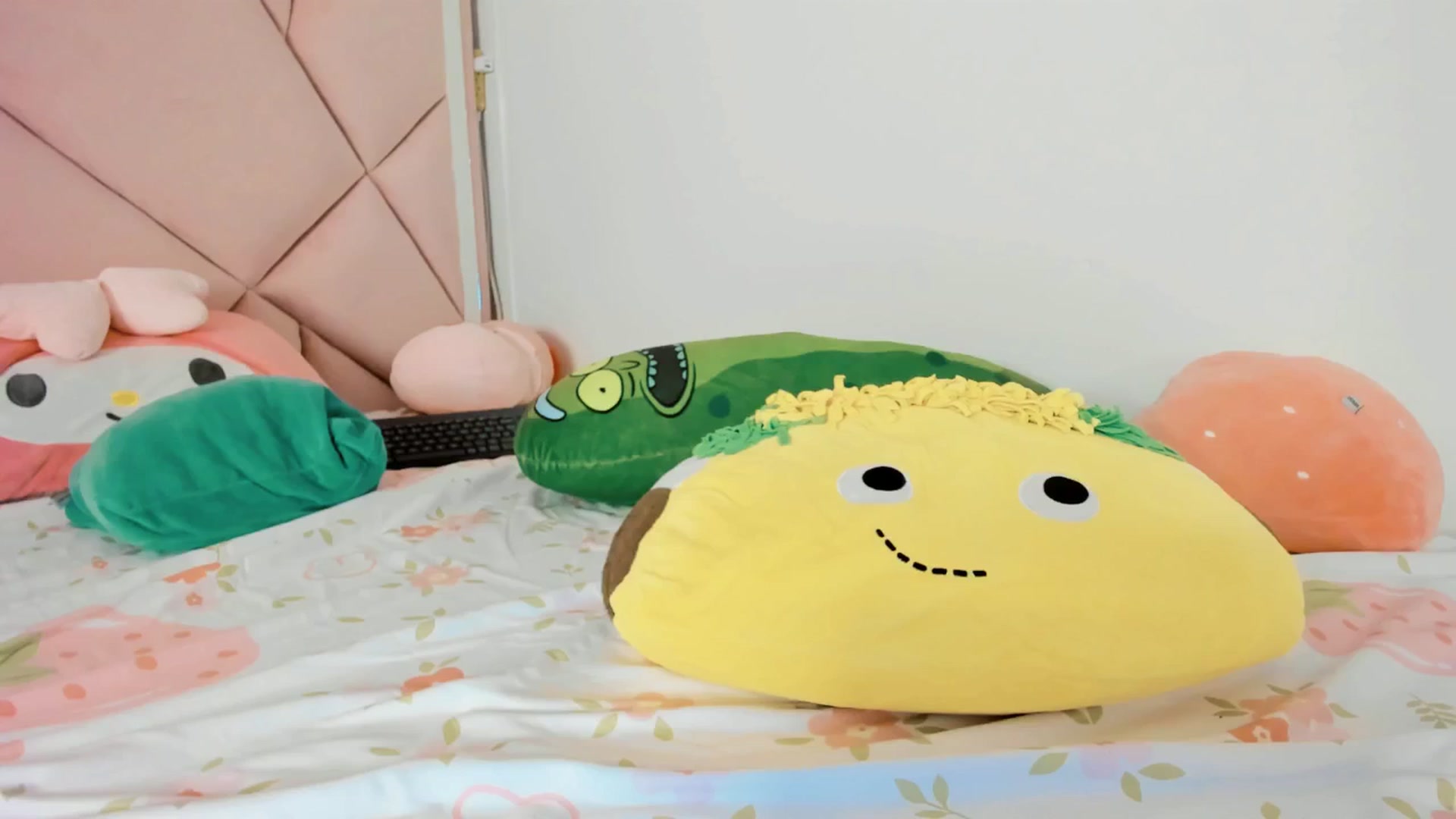 Gallery image thumbnail from Cherrycute666's myfreecams stream on, 04/13/2025, 09:33 image 10 of 20