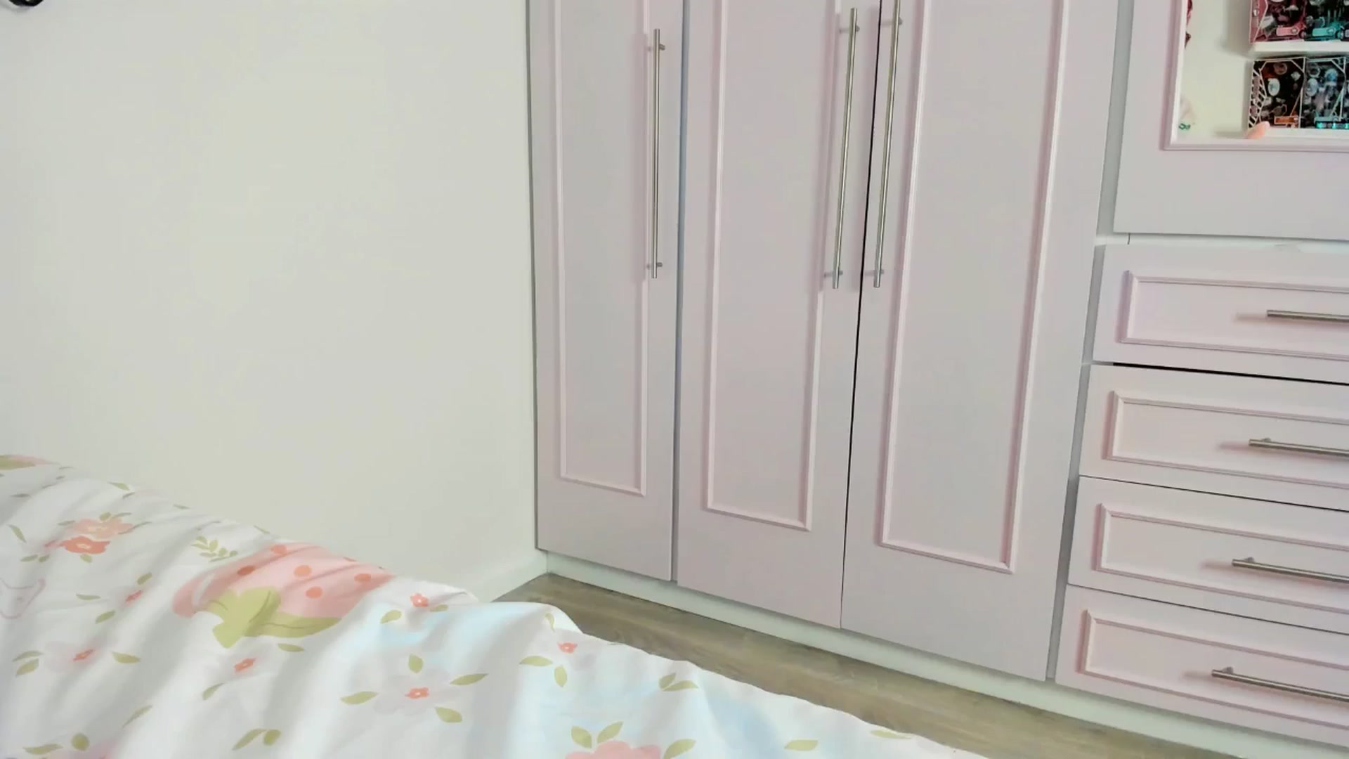 Gallery image thumbnail from Cherrycute666's myfreecams stream on, 04/14/2025, 05:24 image 12 of 20