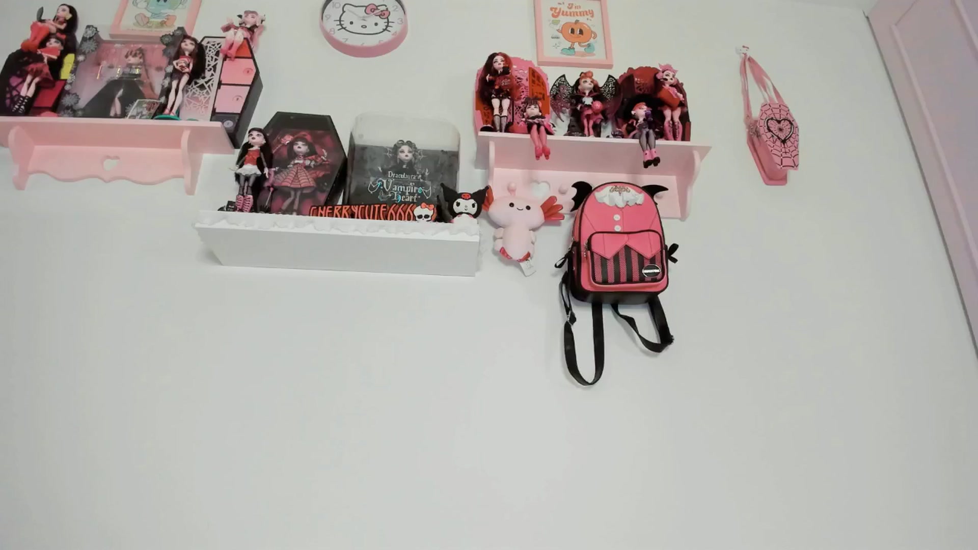 Gallery image thumbnail from Cherrycute666's myfreecams stream on, 04/14/2025, 05:24 image 16 of 20