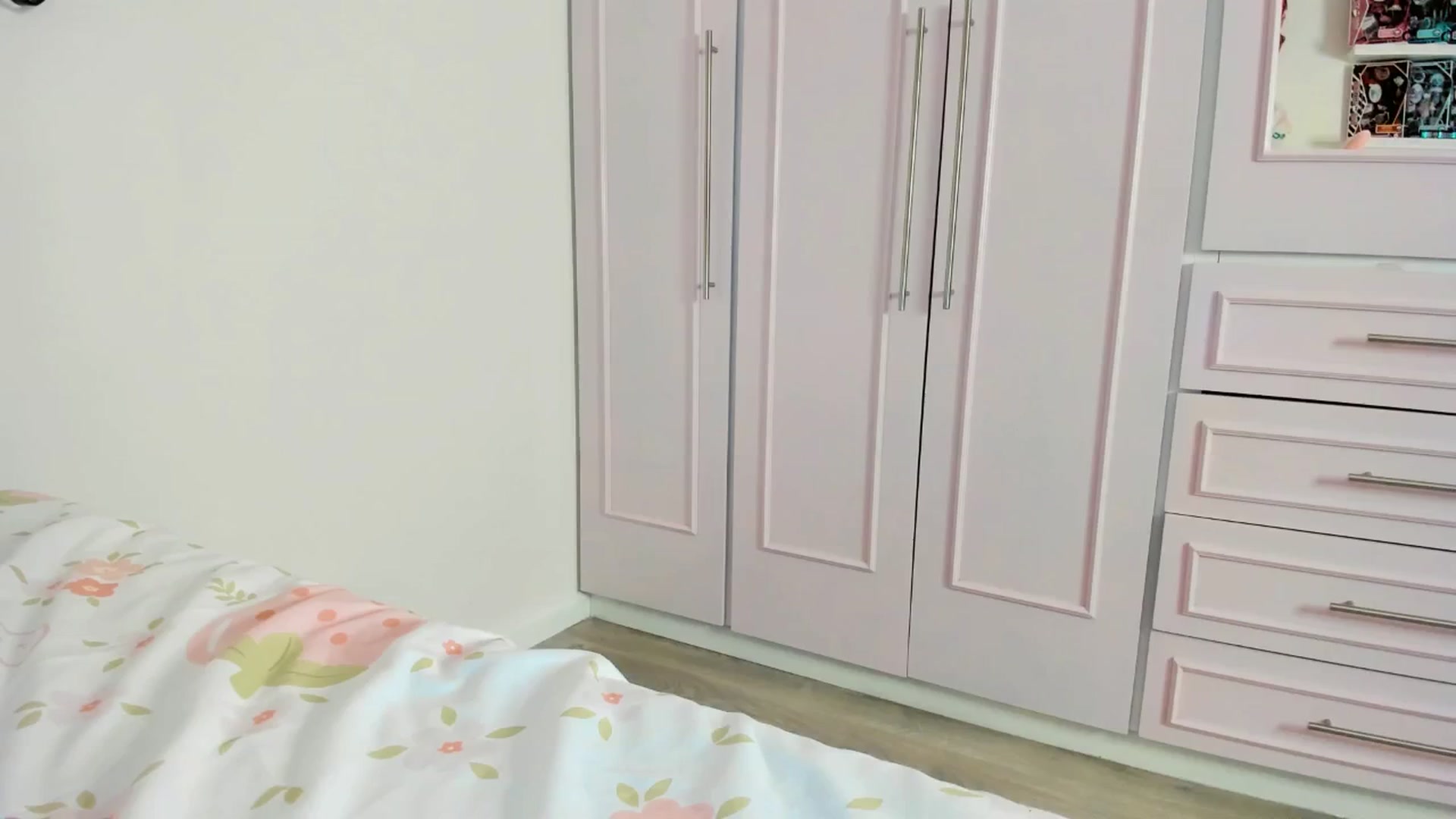 Gallery image thumbnail from Cherrycute666's myfreecams stream on, 04/14/2025, 05:24 image 11 of 20