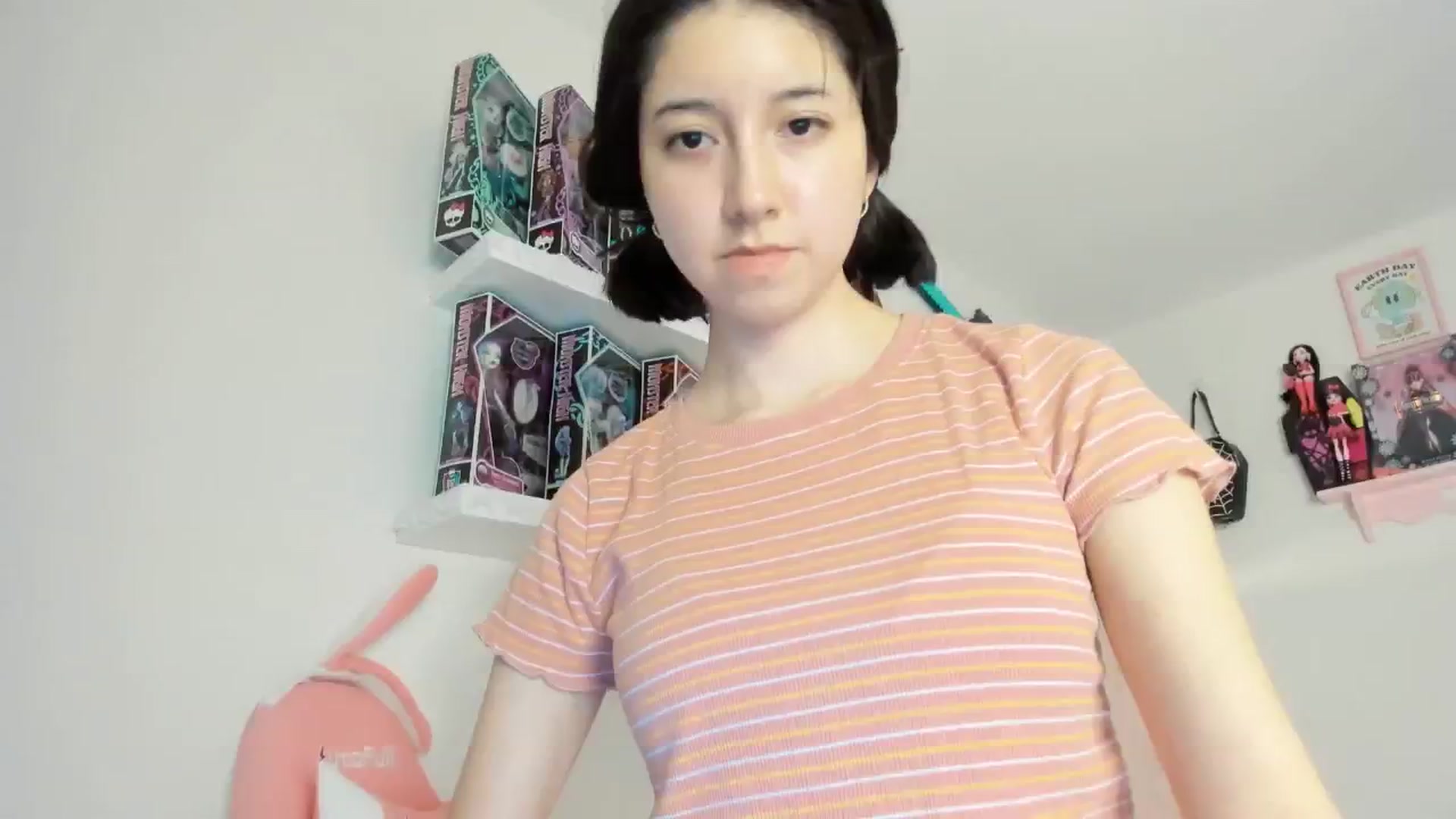 Gallery image thumbnail from Cherrycute666's myfreecams stream on, 04/18/2025, 01:28 image 2 of 20