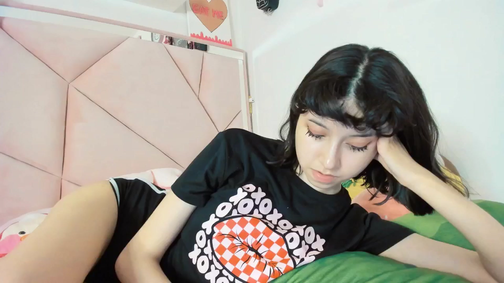Gallery image thumbnail from Cherrycute666's myfreecams stream on, 04/19/2025, 10:08 image 10 of 20
