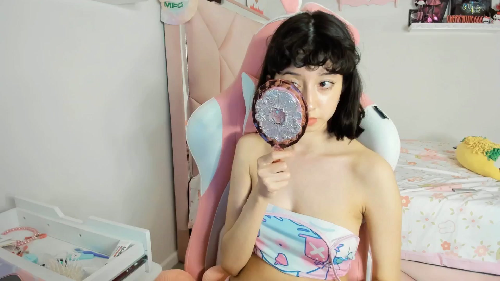 Gallery image thumbnail from Cherrycute666's myfreecams stream on, 04/21/2025, 08:04 image 13 of 20