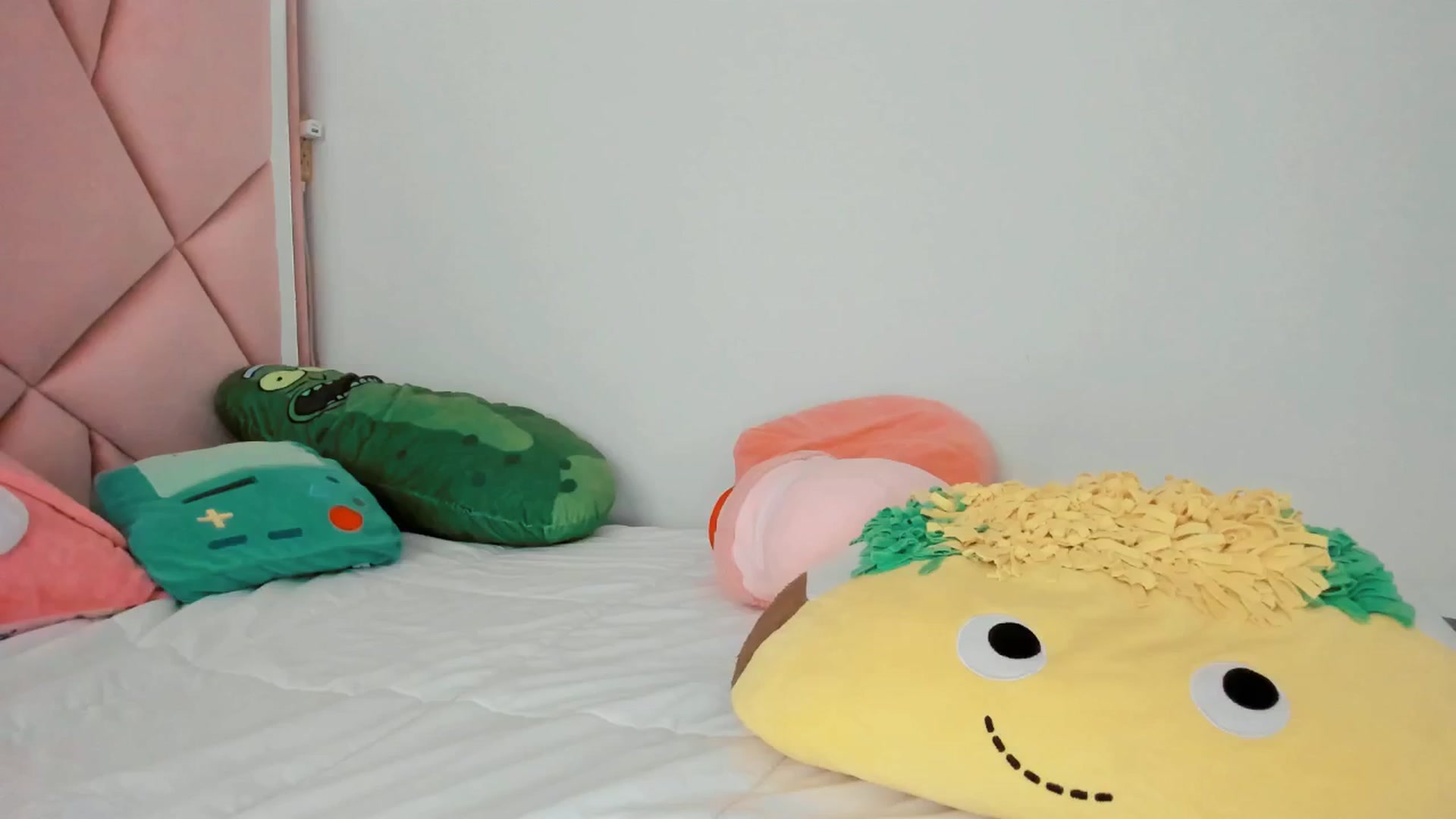 Gallery image thumbnail from Cherrycute666's myfreecams stream on, 05/07/2025, 24:22 image 19 of 20