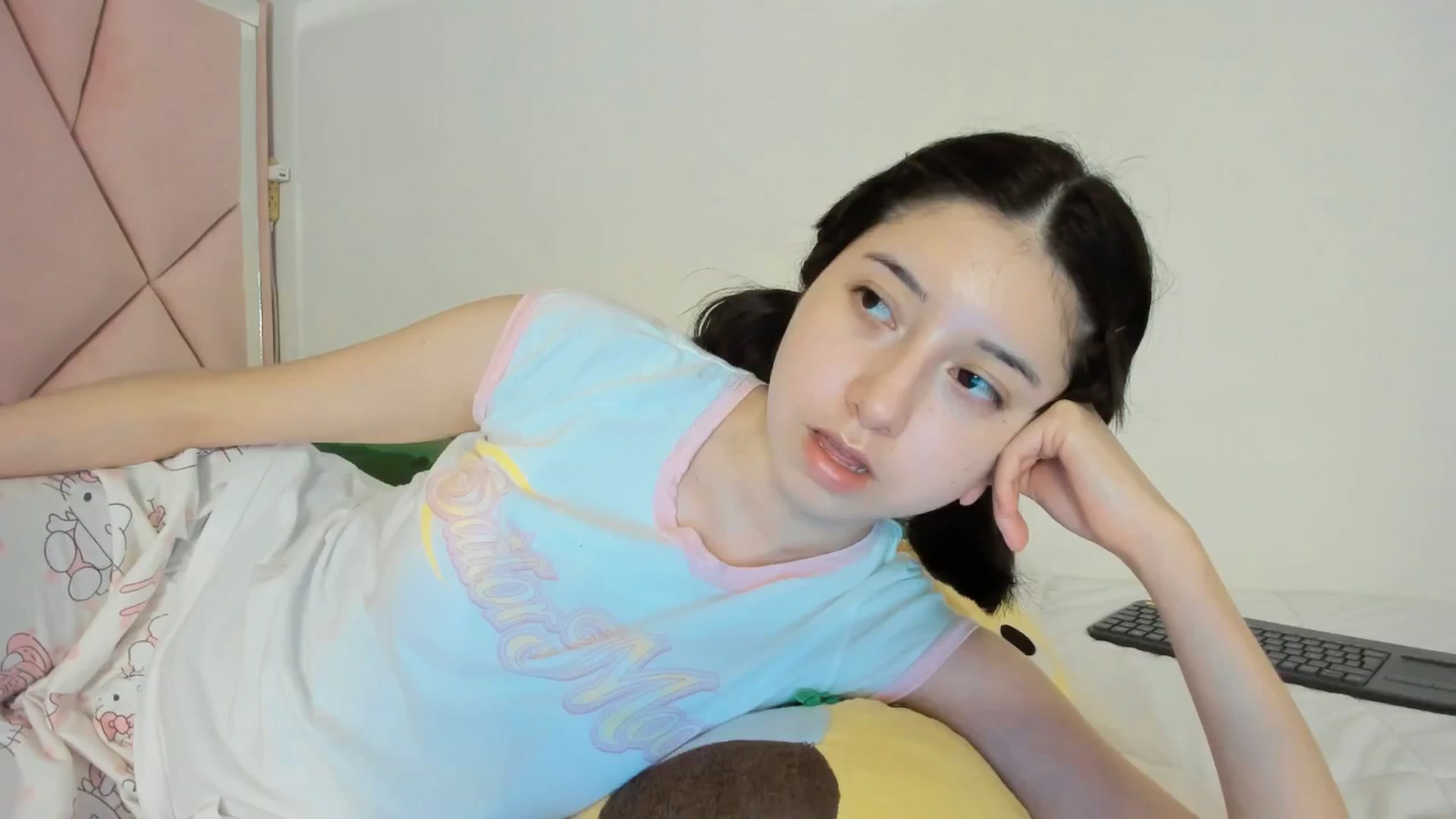 Gallery image thumbnail from Cherrycute666's myfreecams stream on, 05/07/2025, 04:13 image 11 of 20