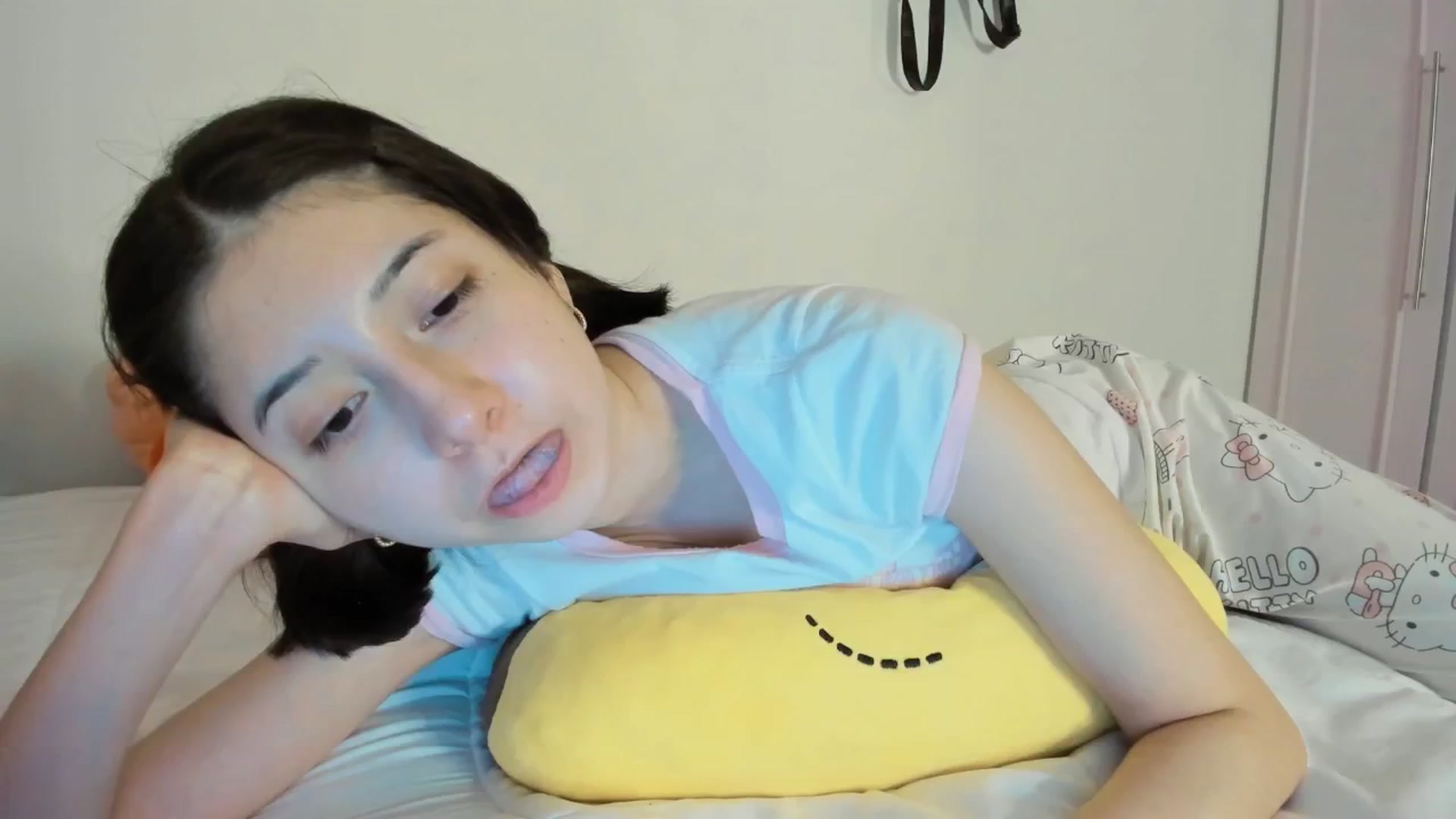 Gallery image thumbnail from Cherrycute666's myfreecams stream on, 05/07/2025, 04:13 image 17 of 20