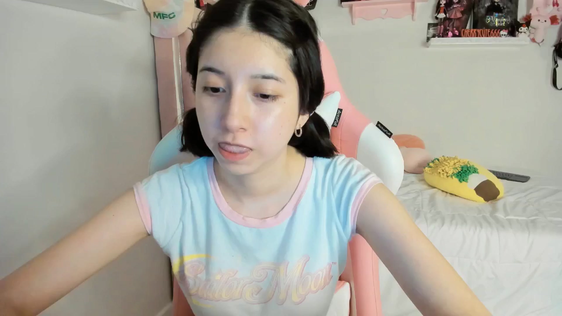 Gallery image thumbnail from Cherrycute666's myfreecams stream on, 05/07/2025, 04:13 image 8 of 20