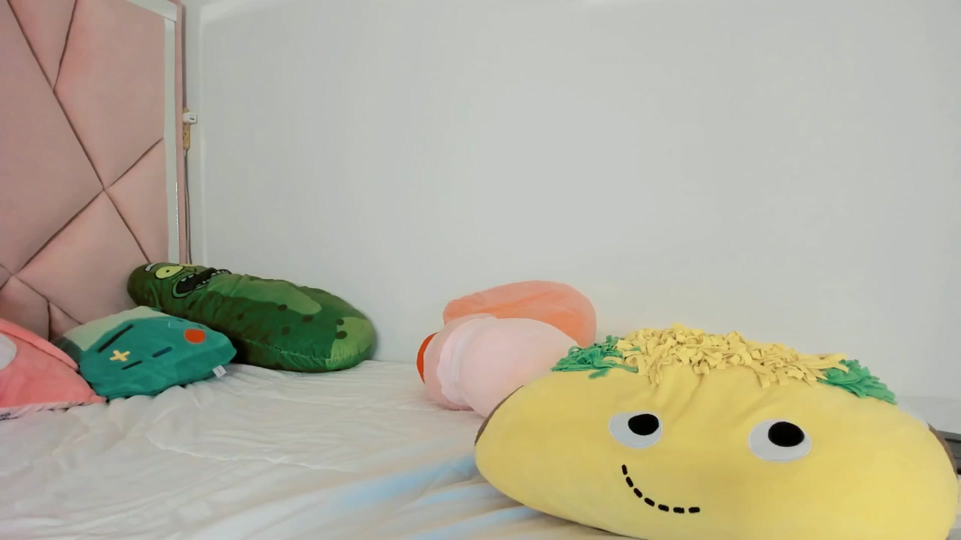 Gallery image thumbnail from Cherrycute666's myfreecams stream on, 05/07/2025, 04:13 image 13 of 20