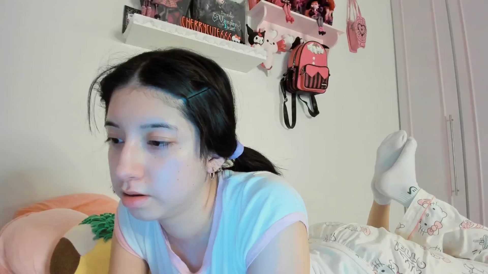Gallery image thumbnail from Cherrycute666's myfreecams stream on, 05/07/2025, 04:50 image 12 of 20