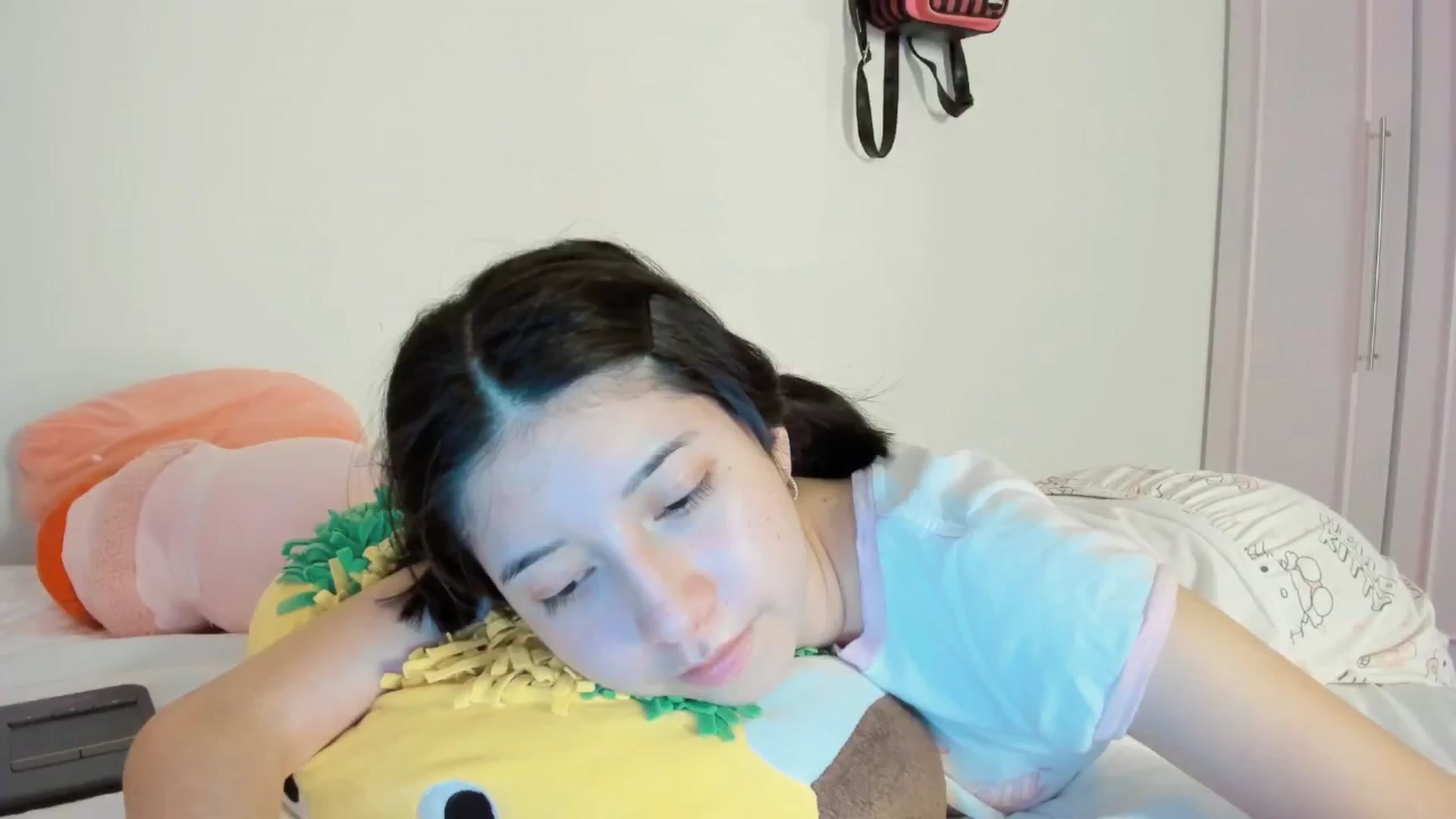 Gallery image thumbnail from Cherrycute666's myfreecams stream on, 05/07/2025, 04:50 image 3 of 20