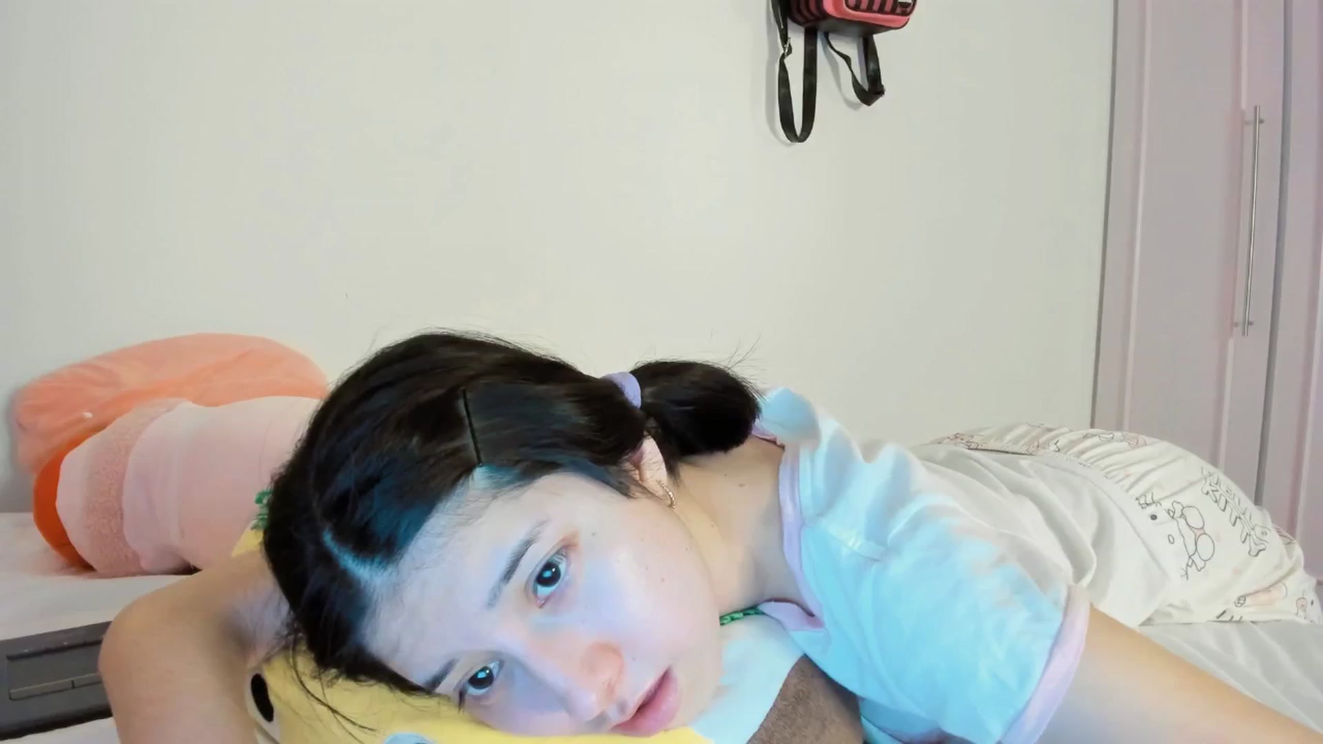 Gallery image thumbnail from Cherrycute666's myfreecams stream on, 05/07/2025, 04:50 image 4 of 20