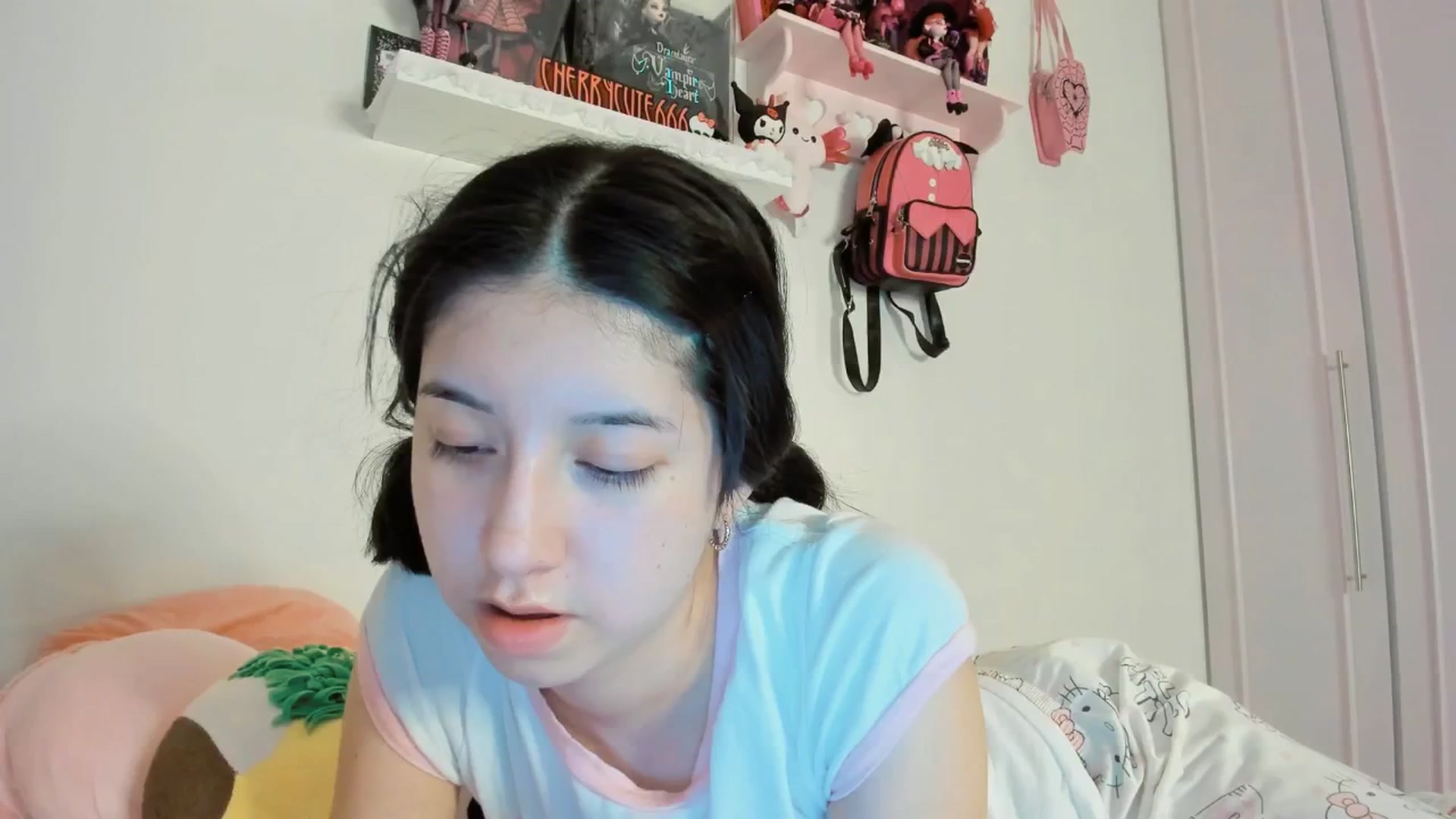 Gallery image thumbnail from Cherrycute666's myfreecams stream on, 05/07/2025, 04:50 image 9 of 20