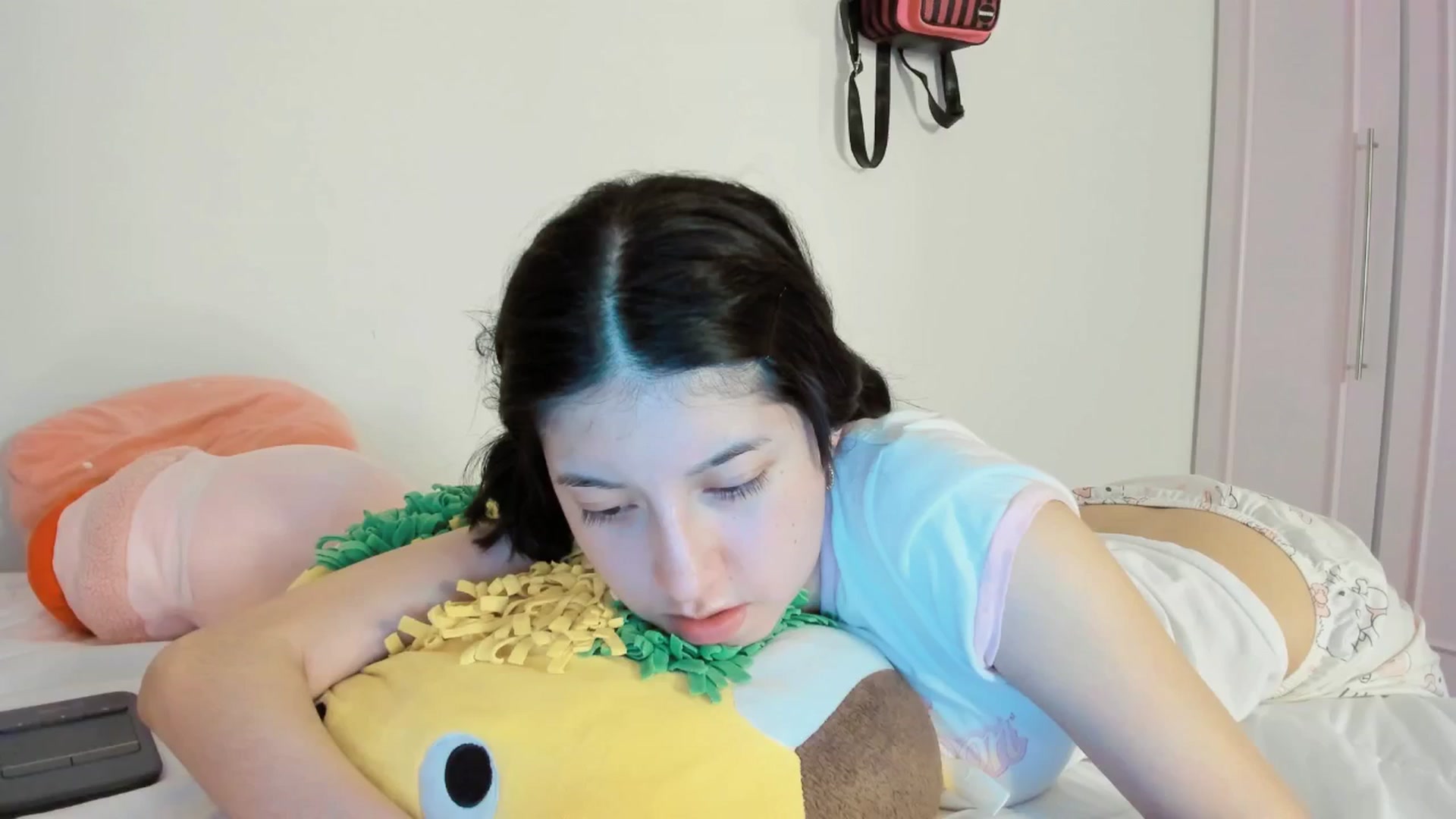 Gallery image thumbnail from Cherrycute666's myfreecams stream on, 05/07/2025, 04:50 image 7 of 20