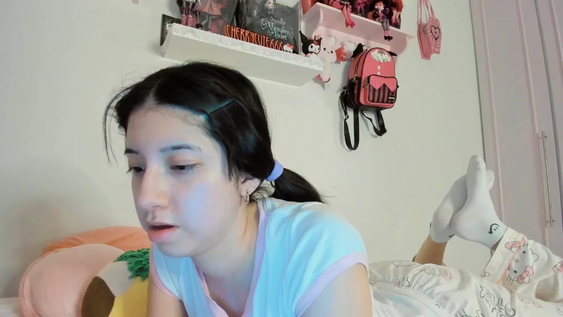 Gallery image thumbnail from Cherrycute666's myfreecams stream on, 05/07/2025, 04:50 image 14 of 20