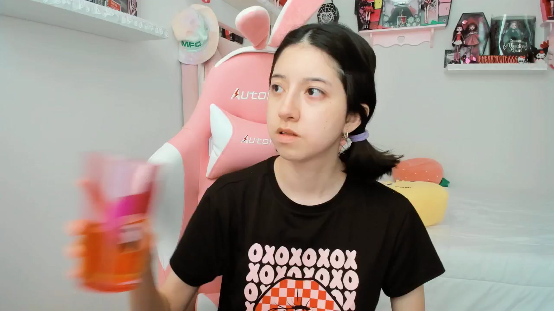 Gallery image thumbnail from Cherrycute666's myfreecams stream on, 05/07/2025, 22:37 image 2 of 20