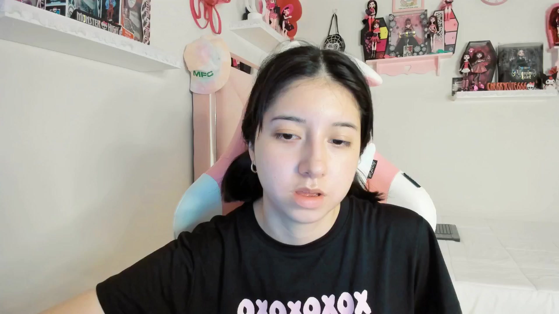 Gallery image thumbnail from Cherrycute666's myfreecams stream on, 05/08/2025, 04:28 image 8 of 20